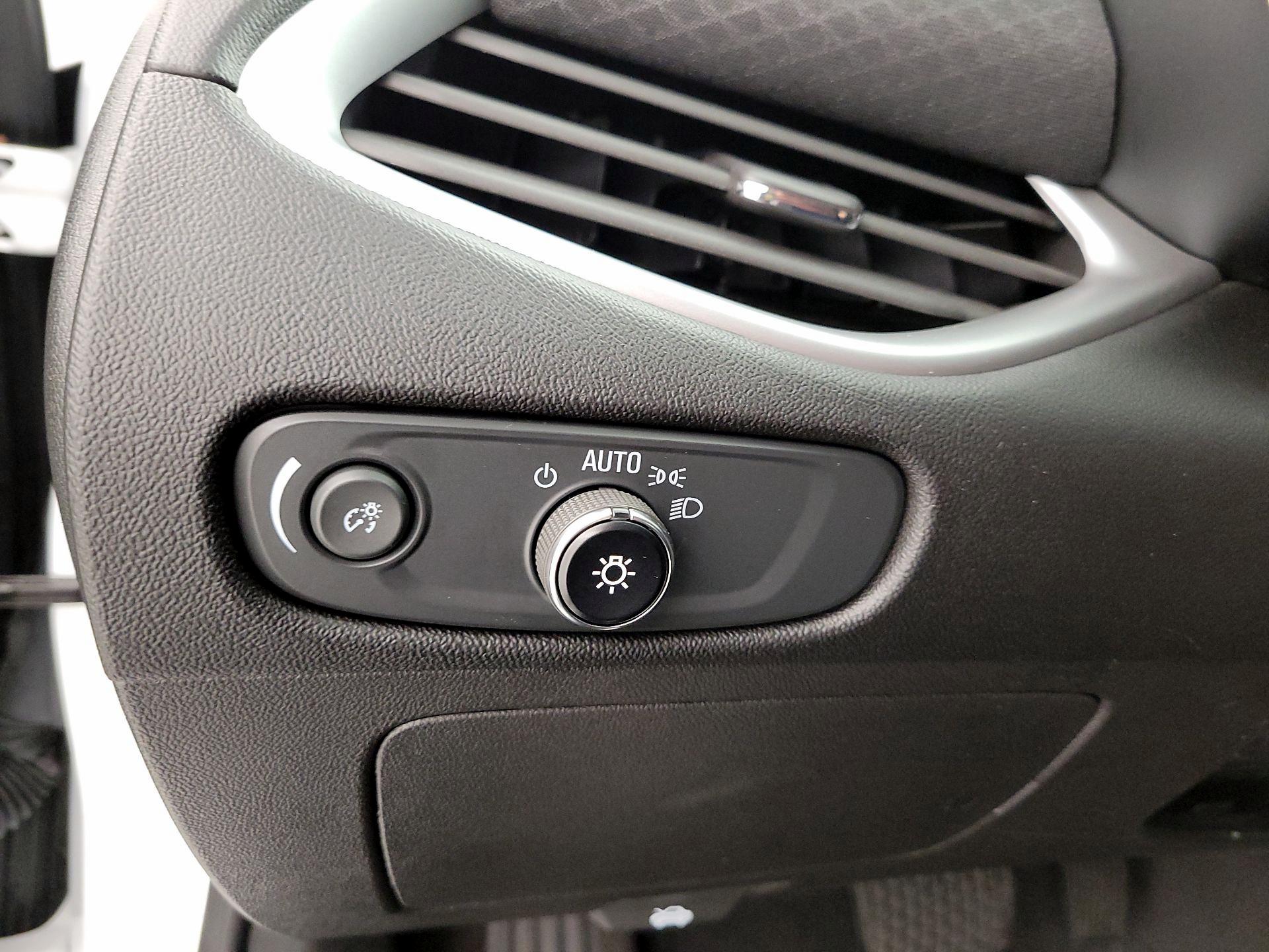 Thumbnail: 2023 Chevrolet Malibu - 13