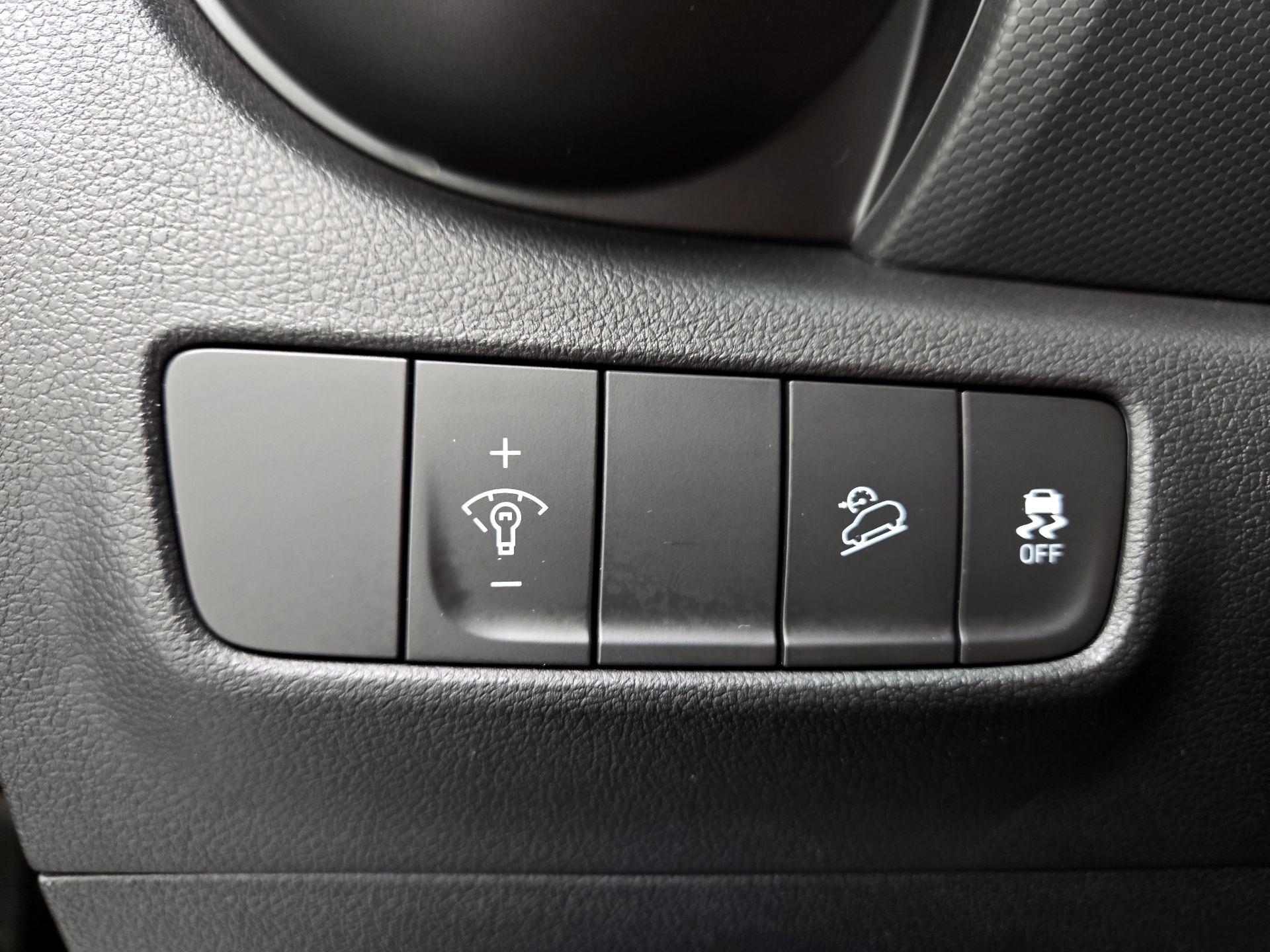 Thumbnail: 2023 Hyundai Kona - 13