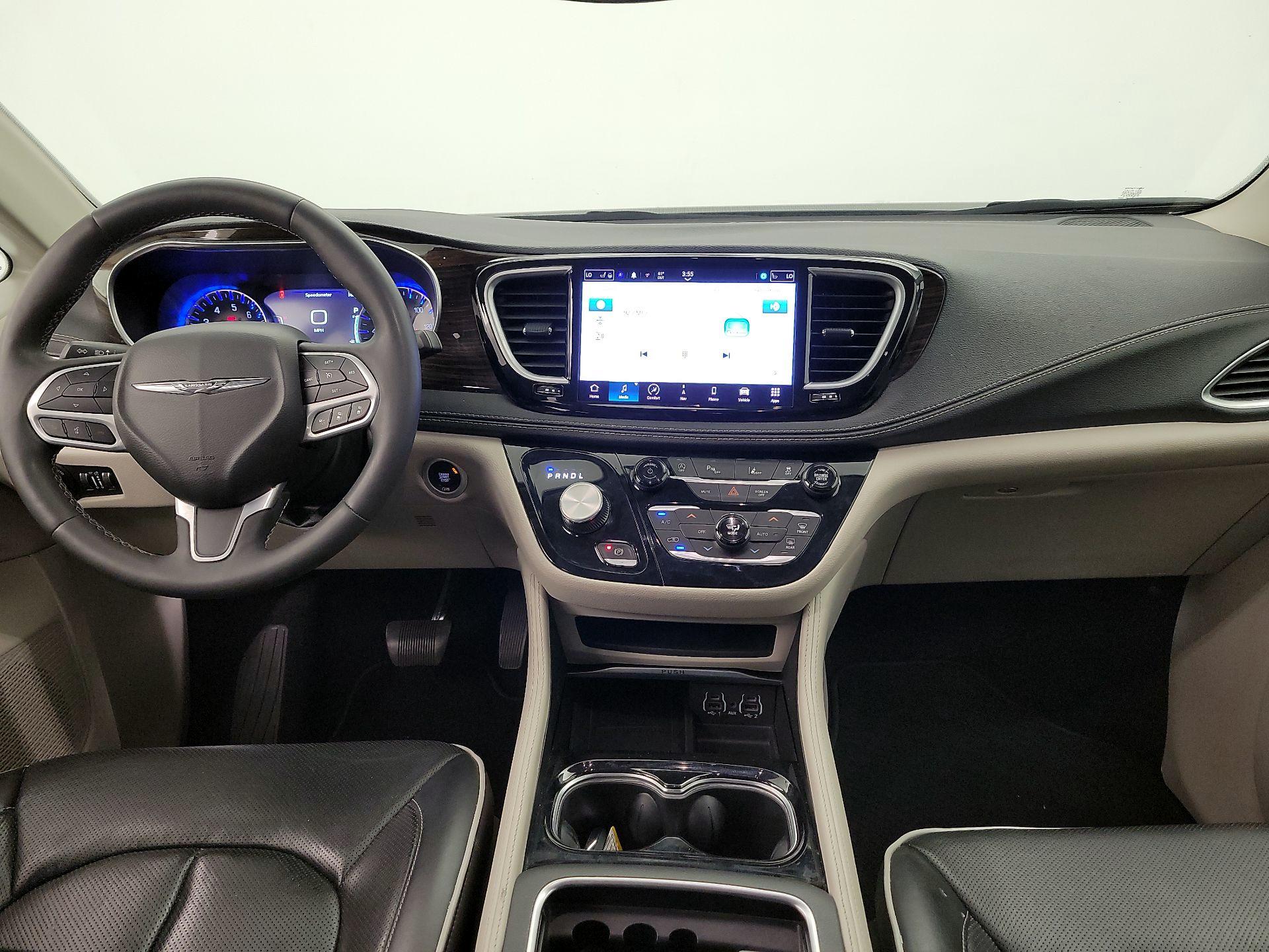 Thumbnail: 2023 Chrysler Pacifica - 9