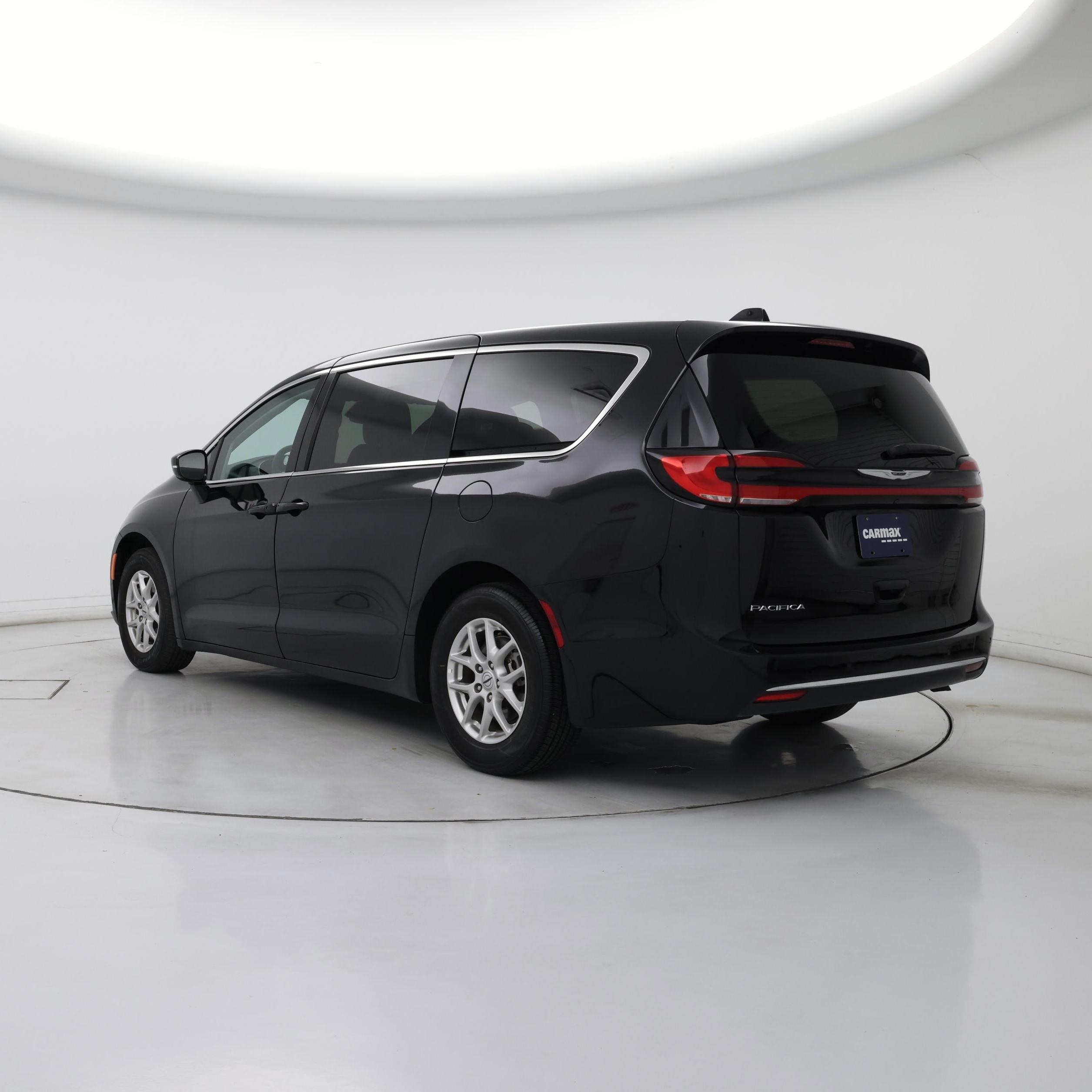 Thumbnail: 2024 Chrysler Pacifica - 2