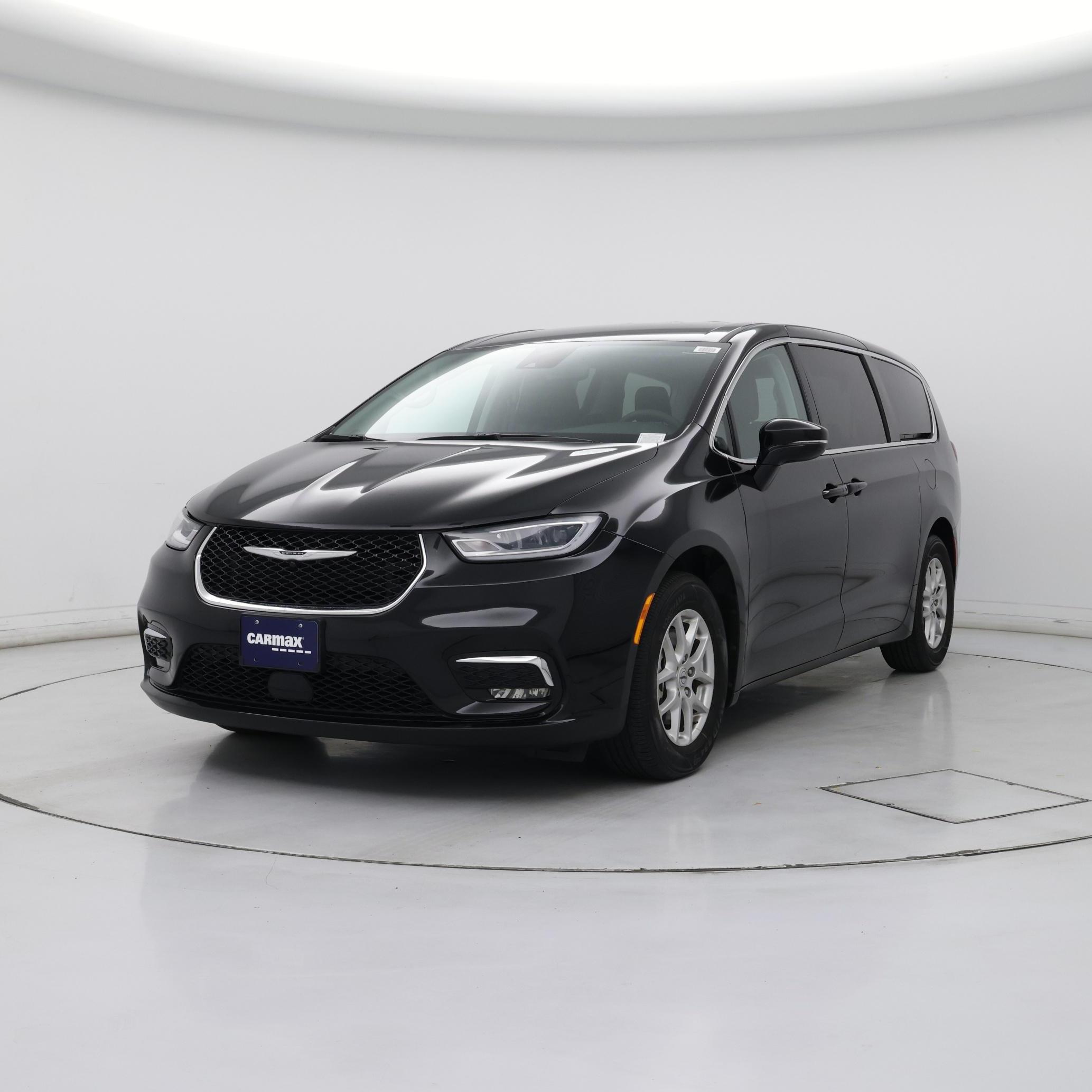 Thumbnail: 2024 Chrysler Pacifica - 4