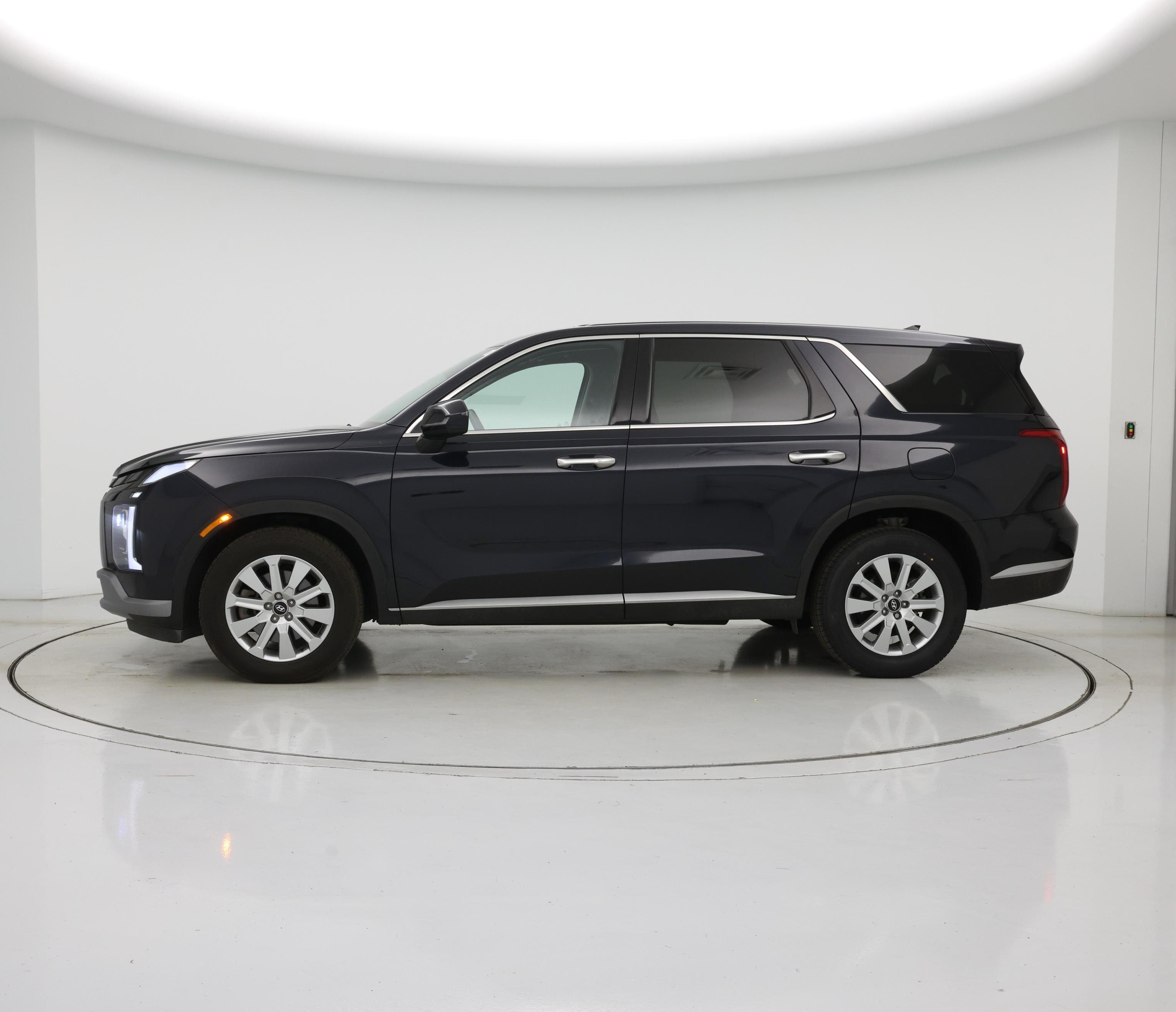 Thumbnail: 2023 Hyundai Palisade - 3