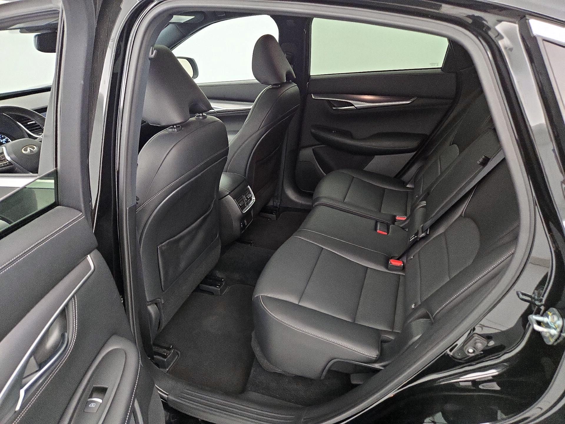 Thumbnail: 2022 INFINITI QX55 - 20