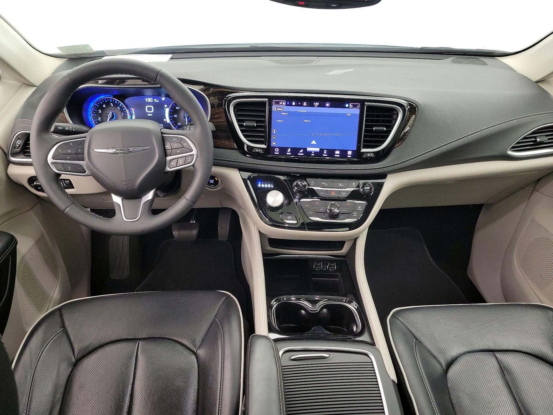 Thumbnail: 2023 Chrysler Pacifica - 9