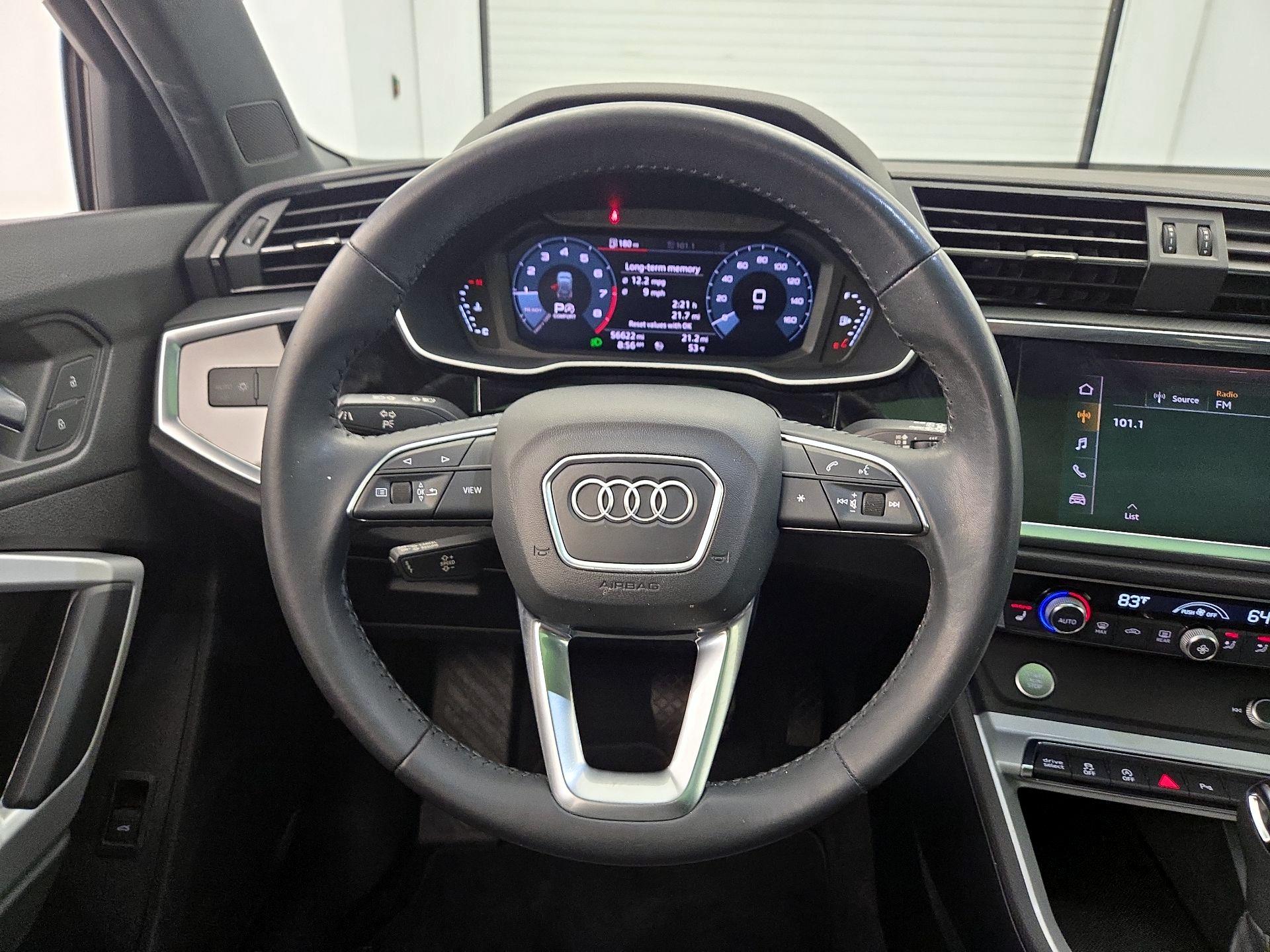 Thumbnail: 2020 Audi Q3 - 10