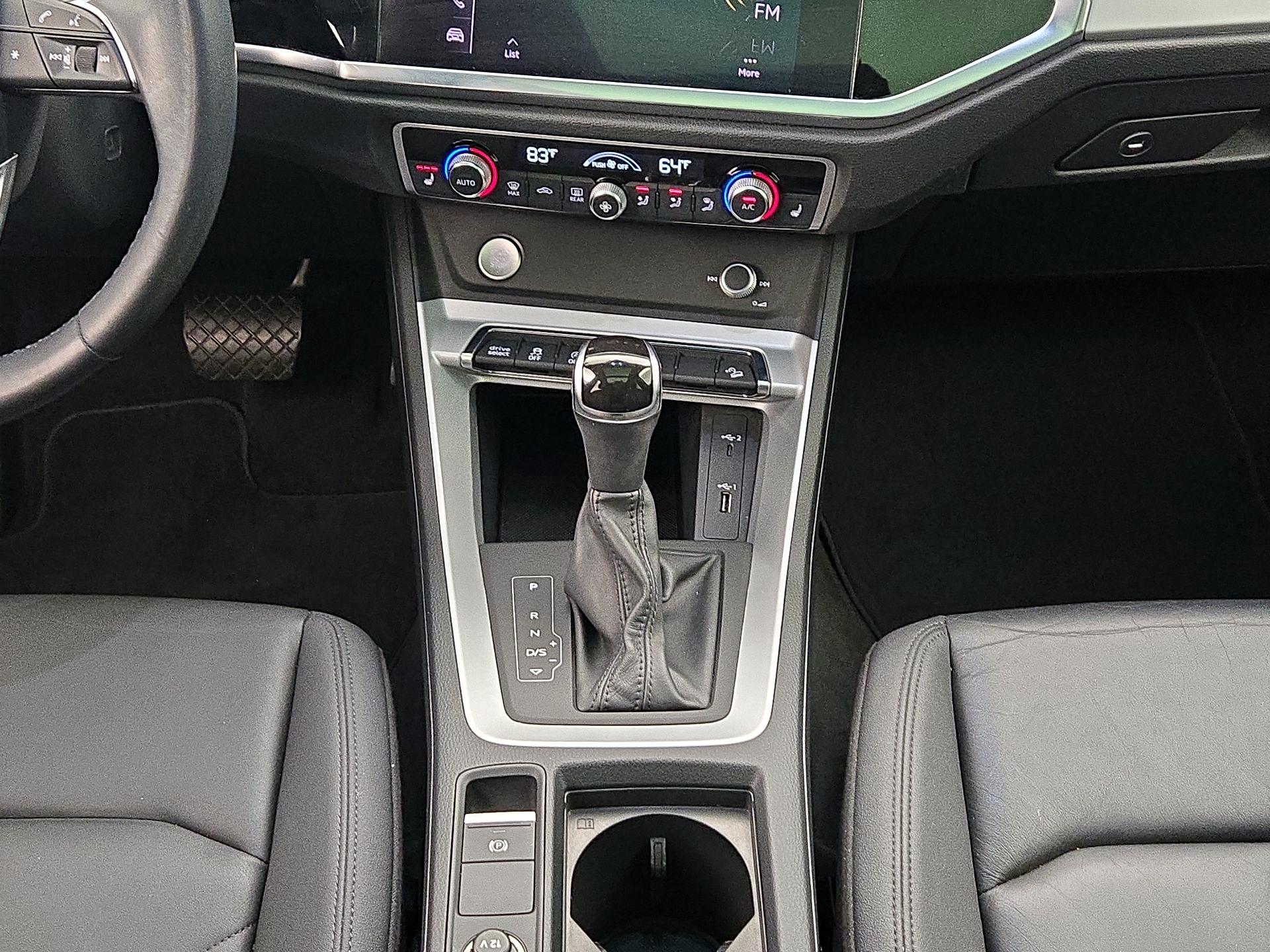 Thumbnail: 2020 Audi Q3 - 17