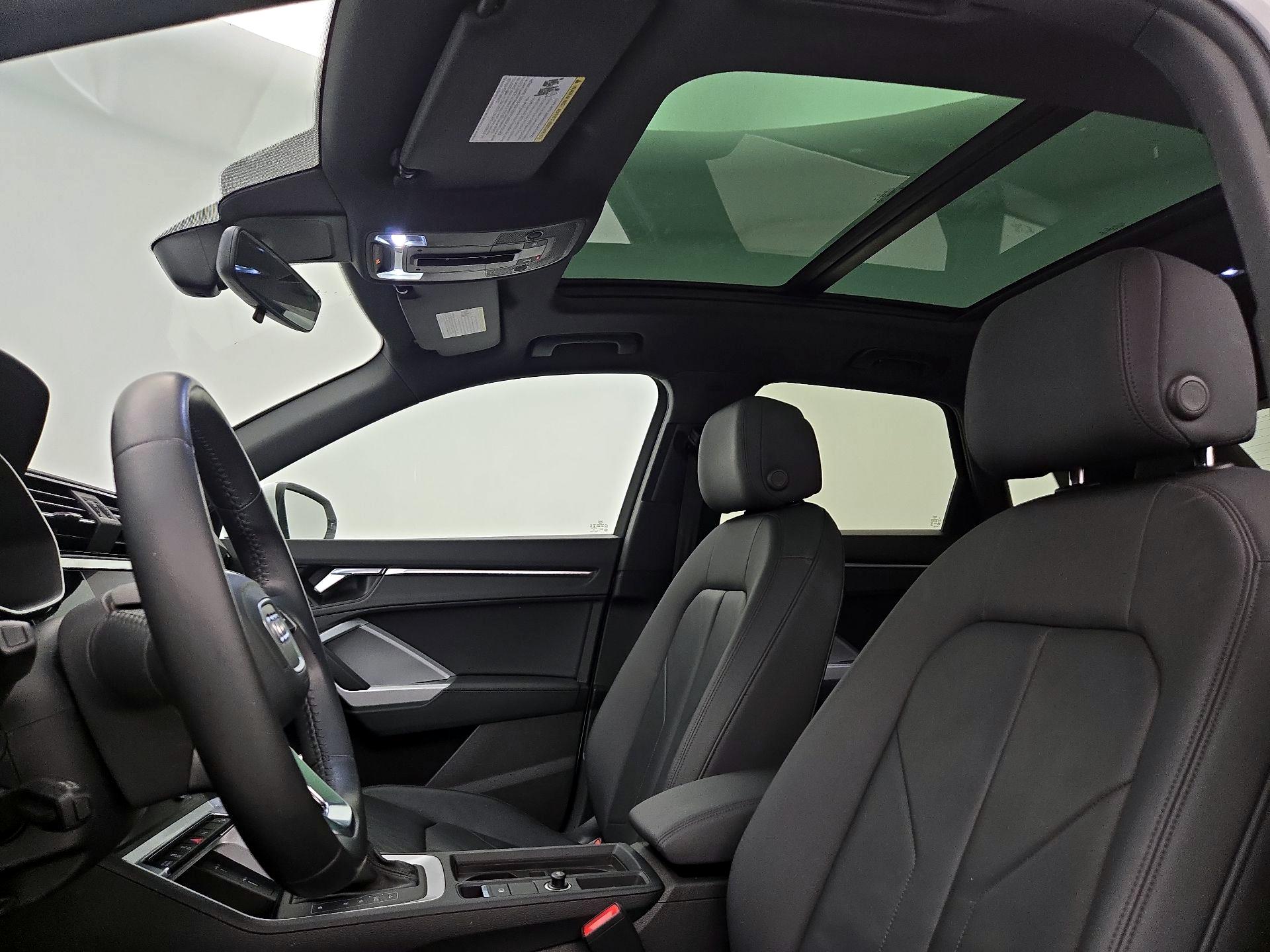 Thumbnail: 2020 Audi Q3 - 19