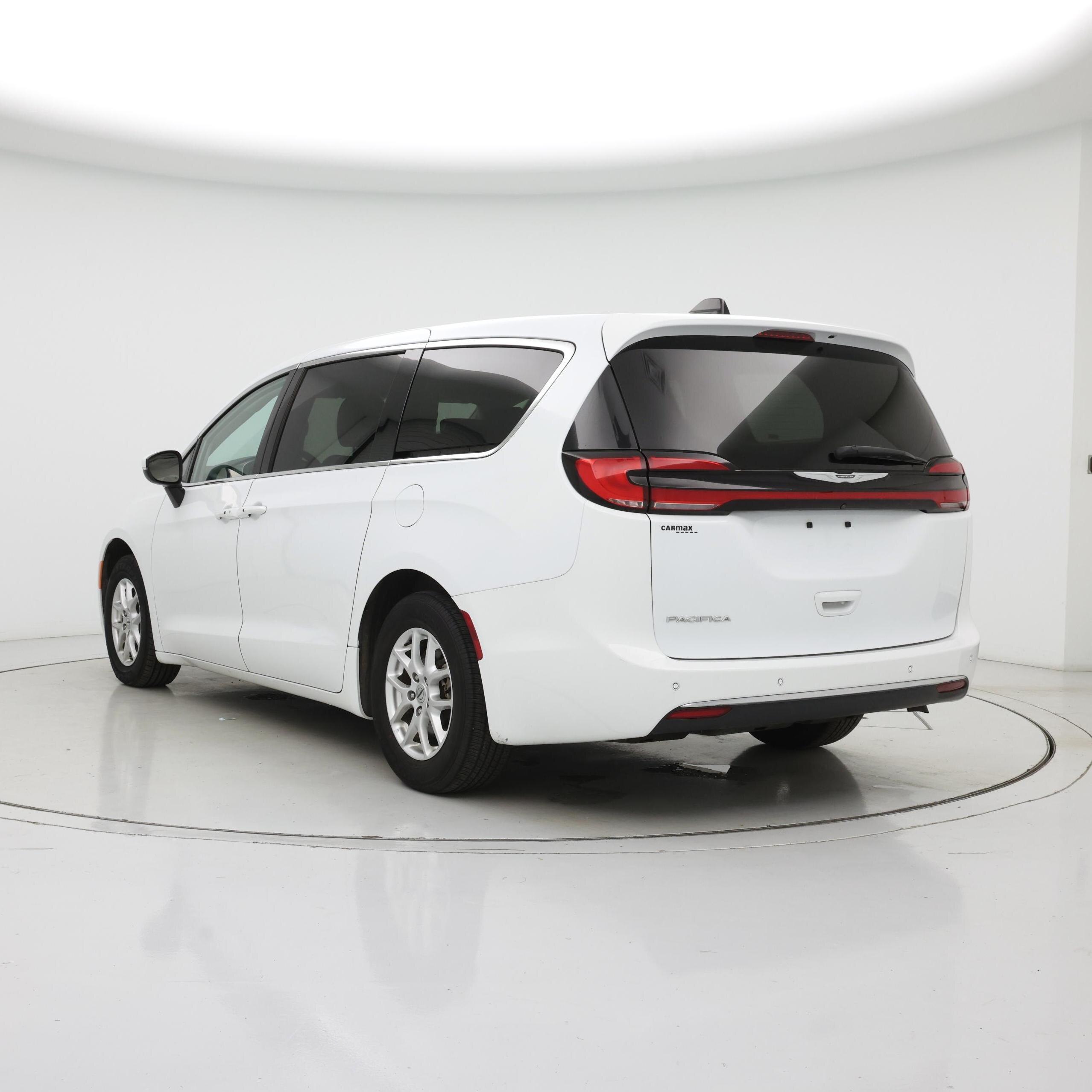 Thumbnail: 2023 Chrysler Pacifica - 2