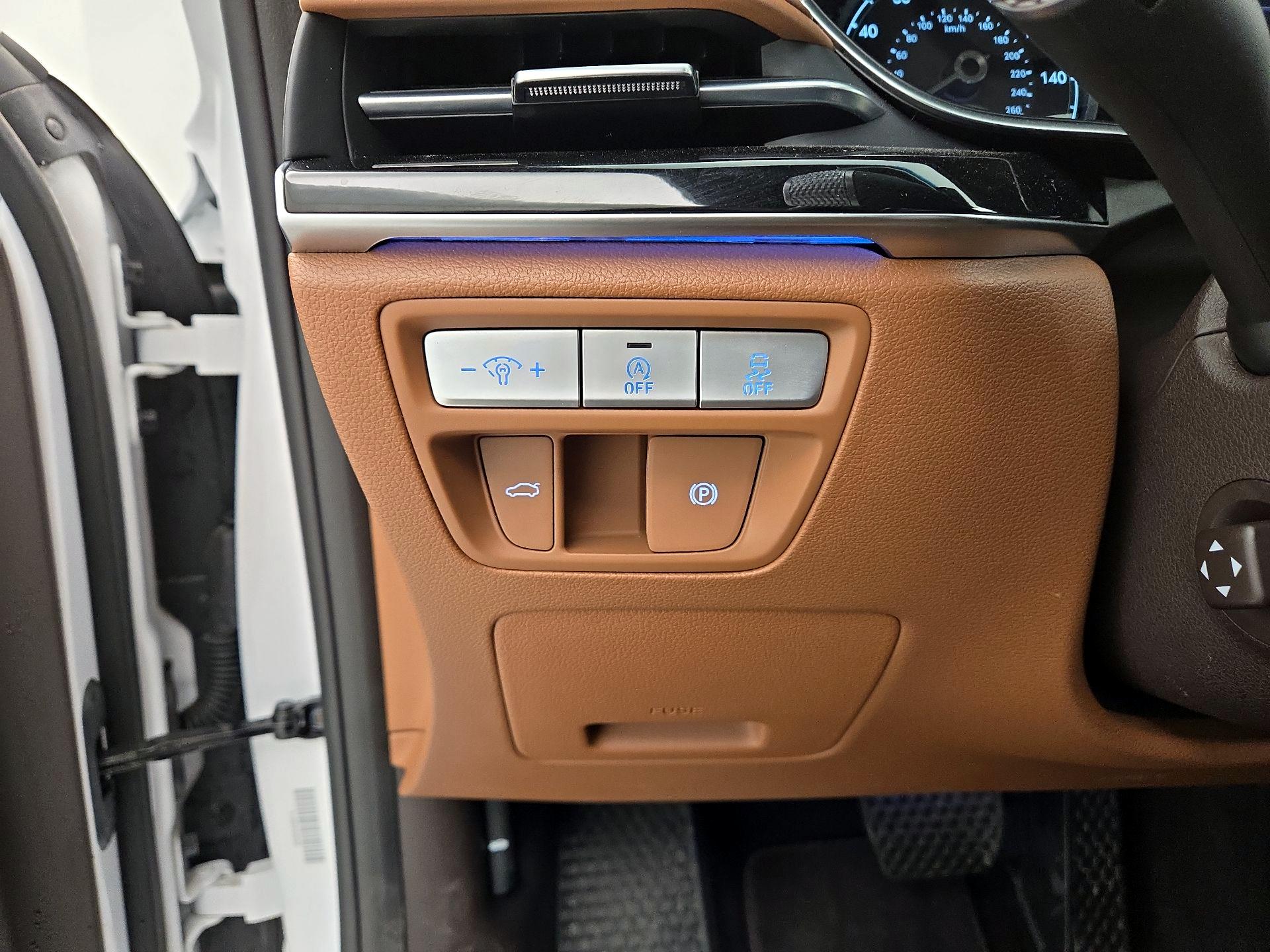 Thumbnail: 2023 Genesis G80 - 13