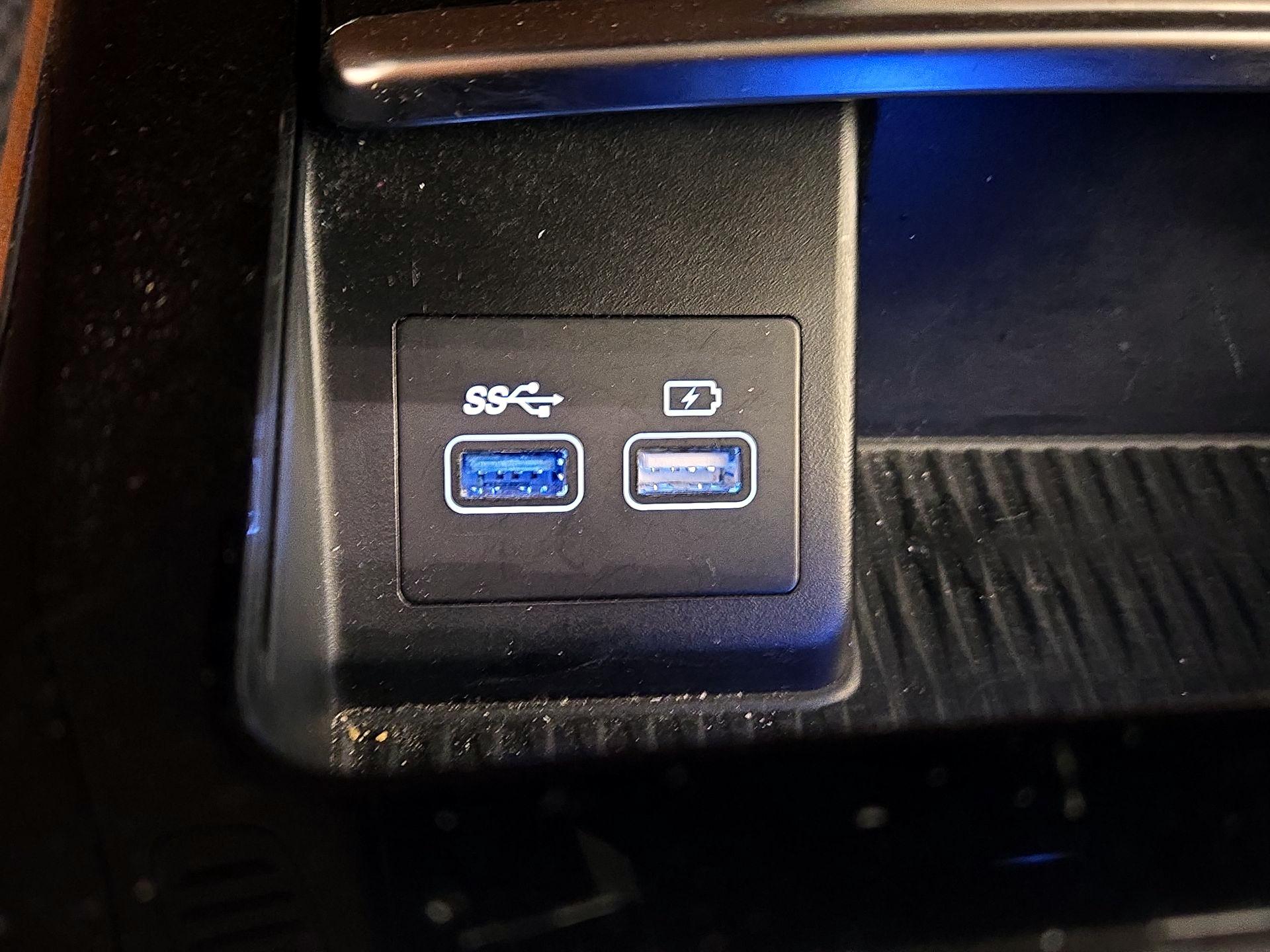 Thumbnail: 2023 Genesis G80 - 19