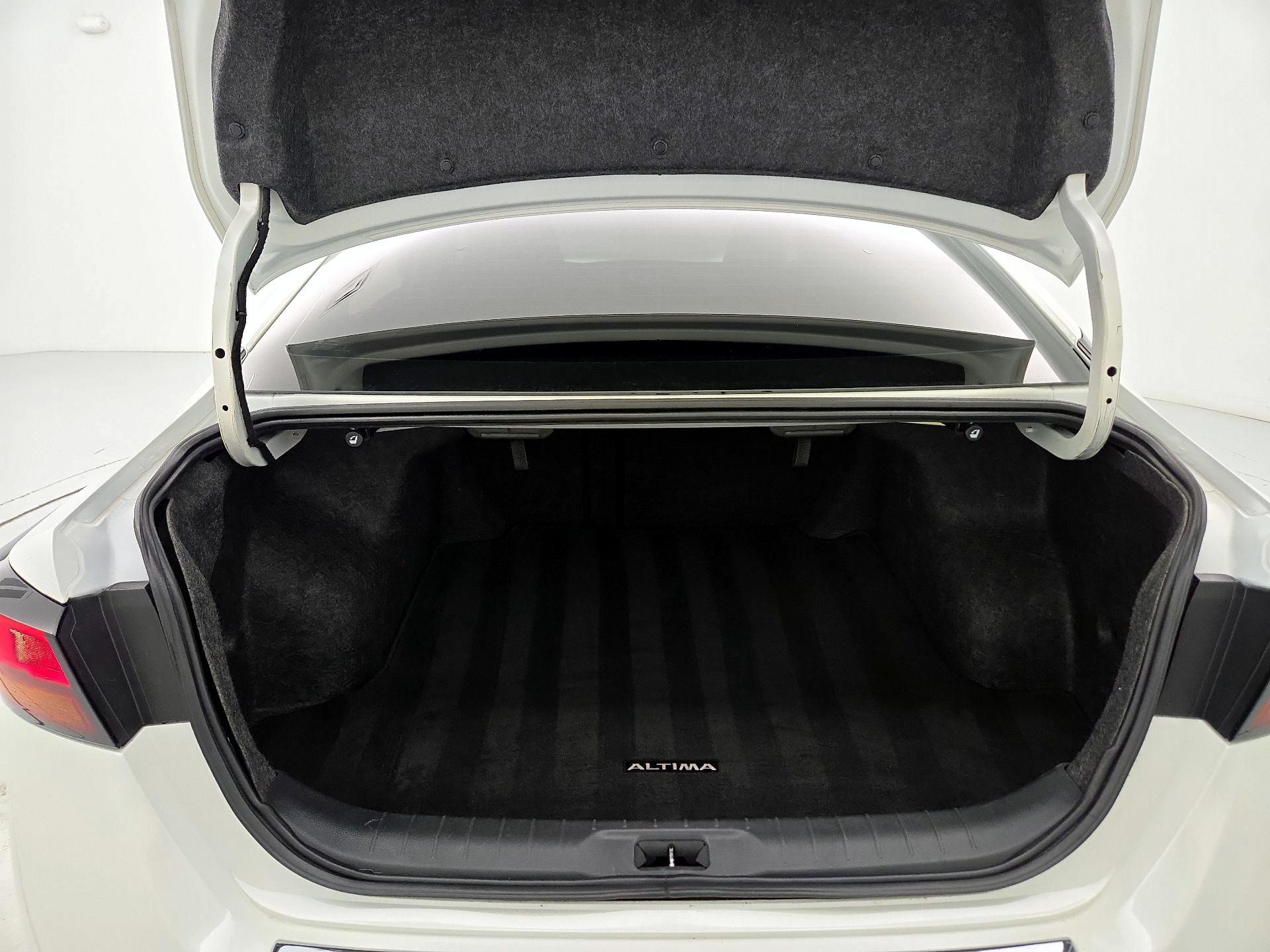 Thumbnail: 2023 Nissan Altima - 20