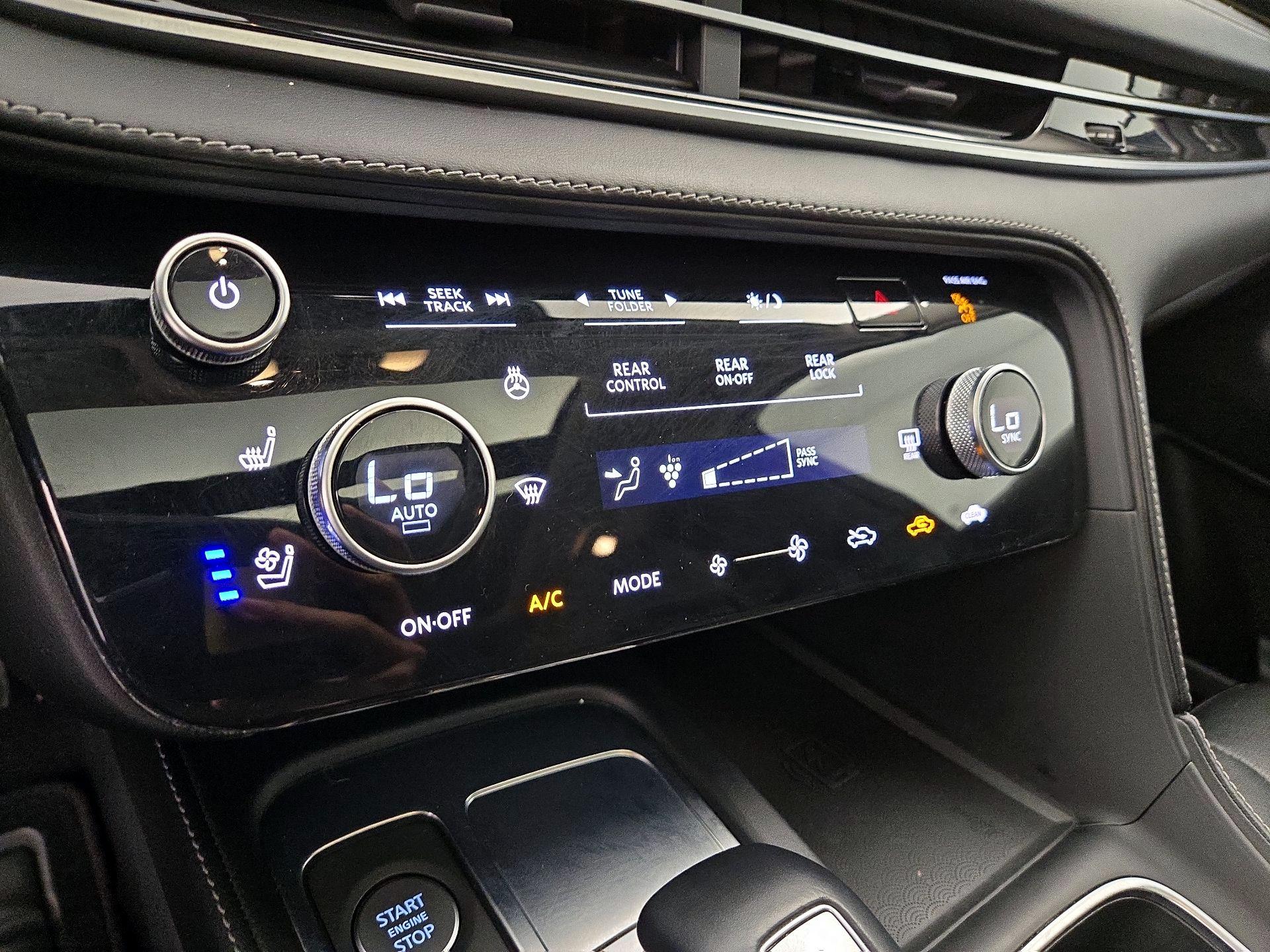 Thumbnail: 2023 INFINITI QX60 - 17