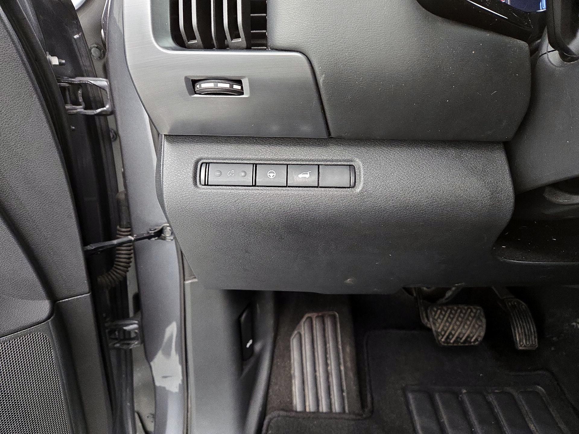 Thumbnail: 2023 Nissan Pathfinder - 13