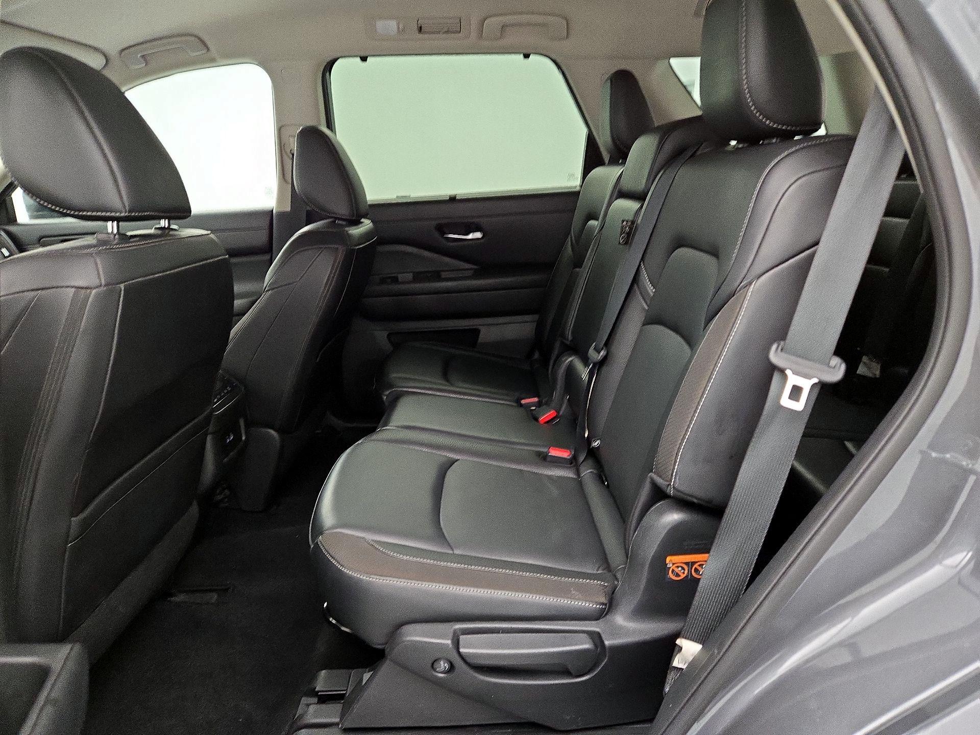 Thumbnail: 2023 Nissan Pathfinder - 20