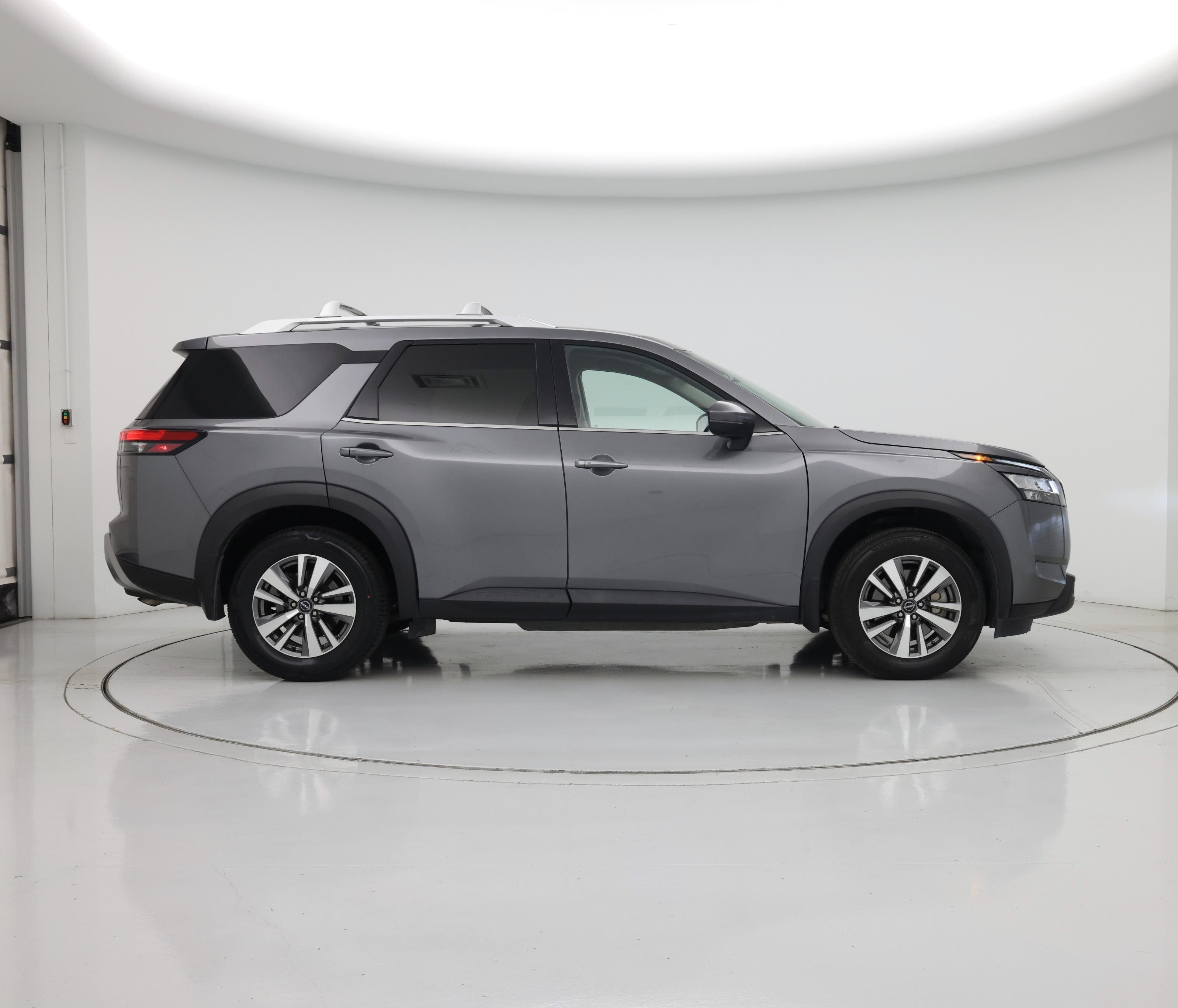 Thumbnail: 2023 Nissan Pathfinder - 7
