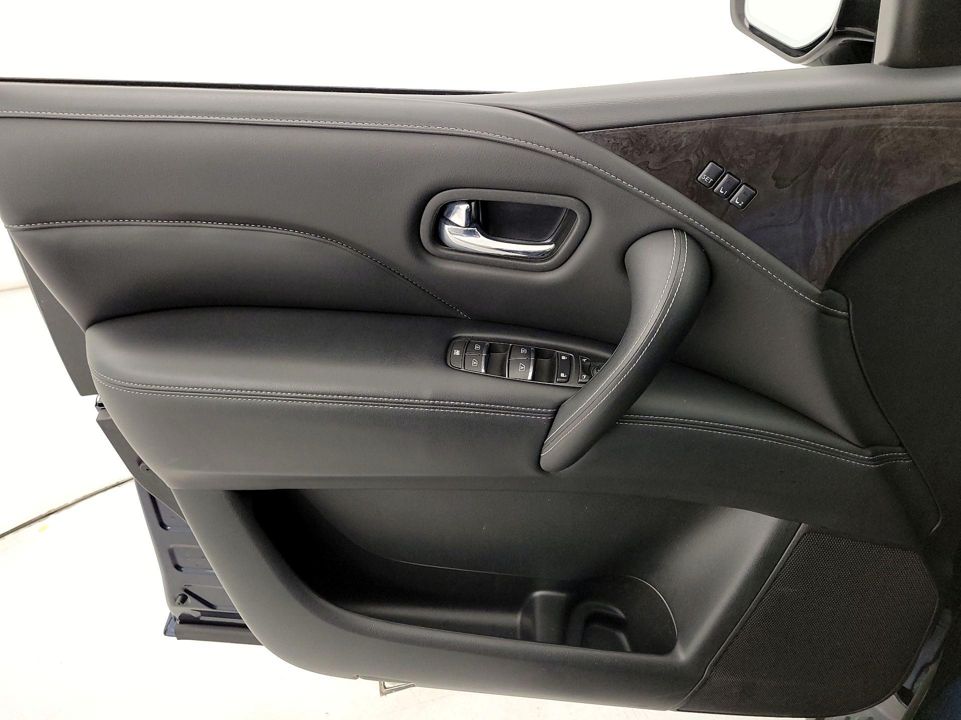 Thumbnail: 2024 INFINITI QX80 - 12