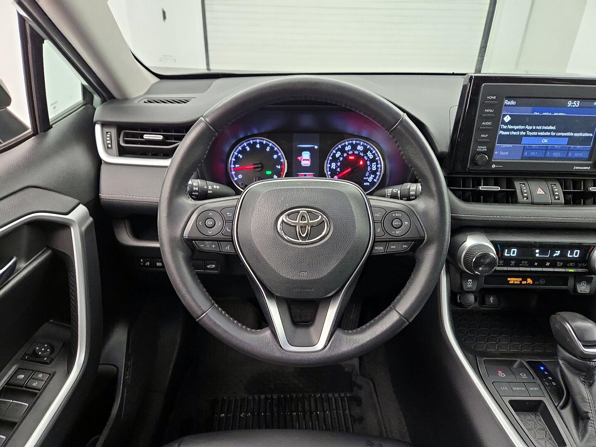 Thumbnail: 2022 Toyota RAV4 - 10