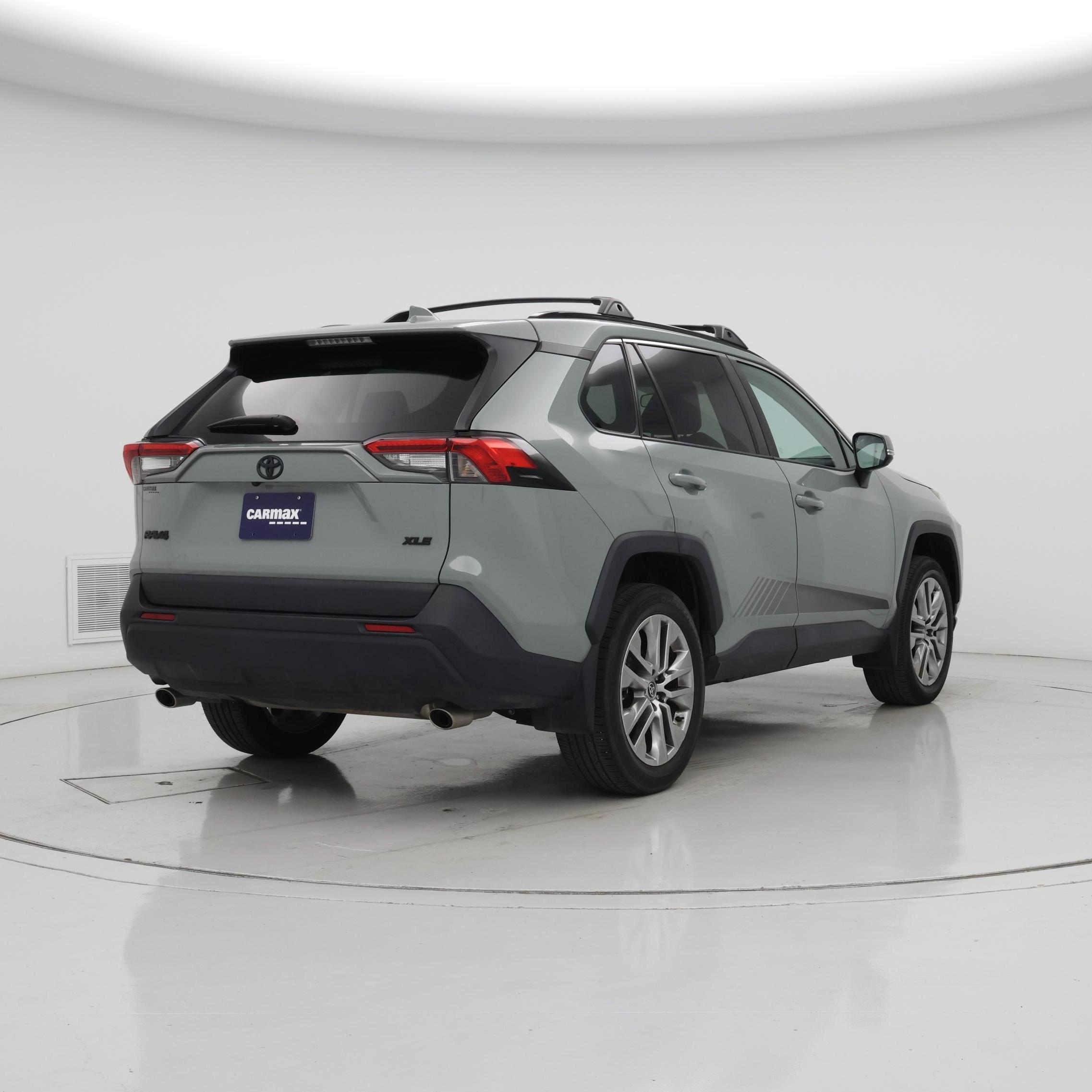 Thumbnail: 2022 Toyota RAV4 - 8