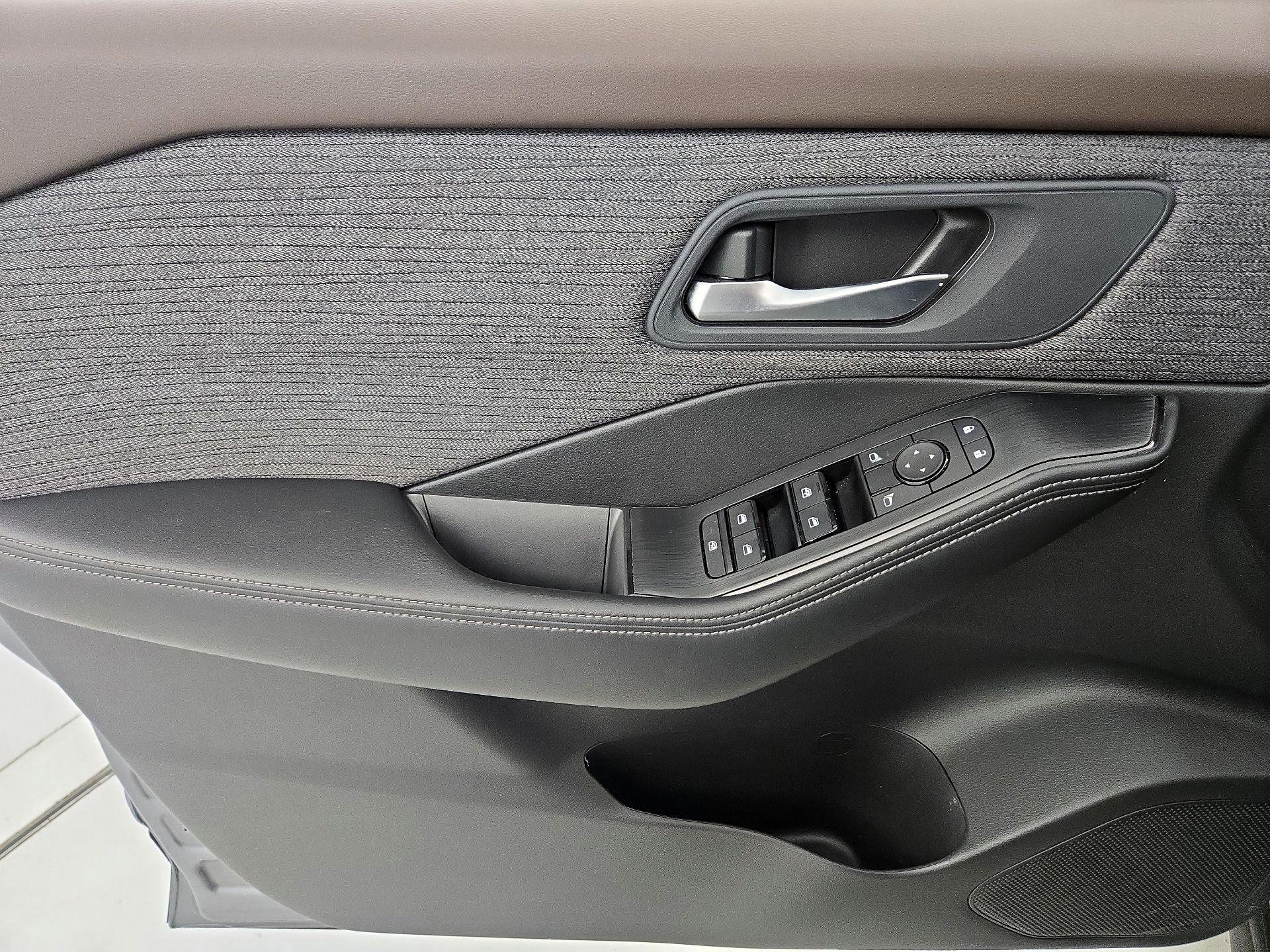 Thumbnail: 2023 Nissan Rogue - 12