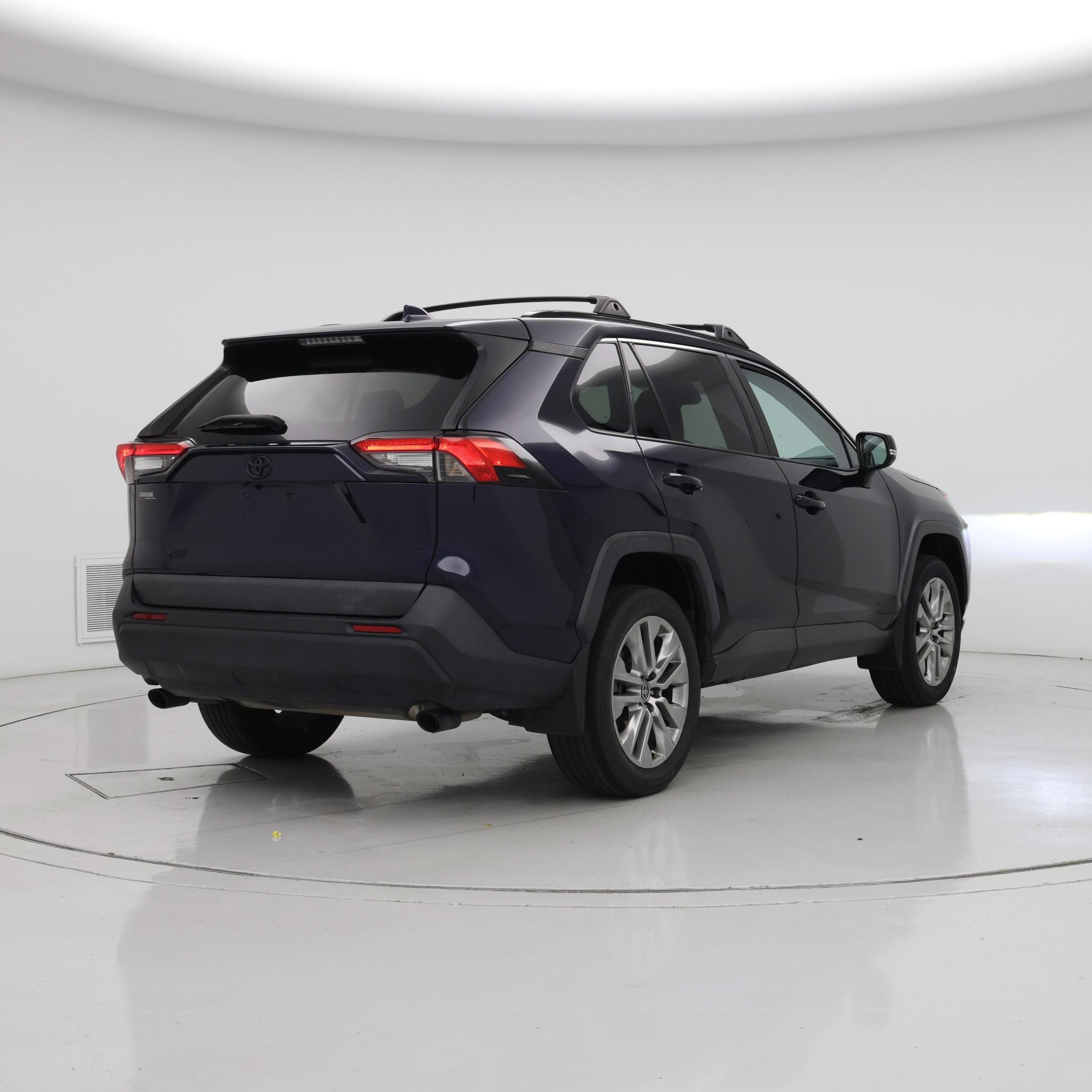 Thumbnail: 2022 Toyota RAV4 - 8