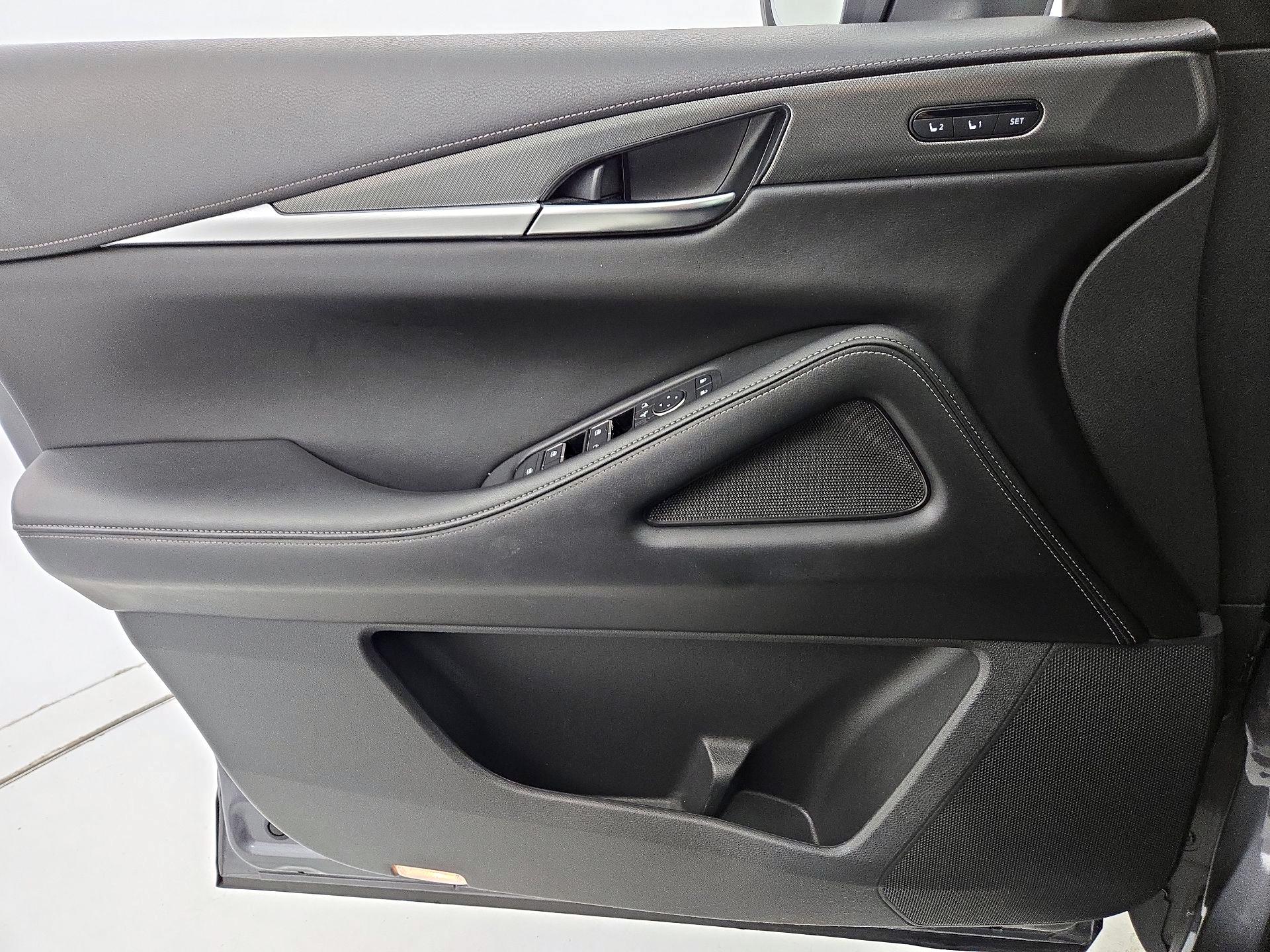 Thumbnail: 2023 INFINITI QX60 - 12