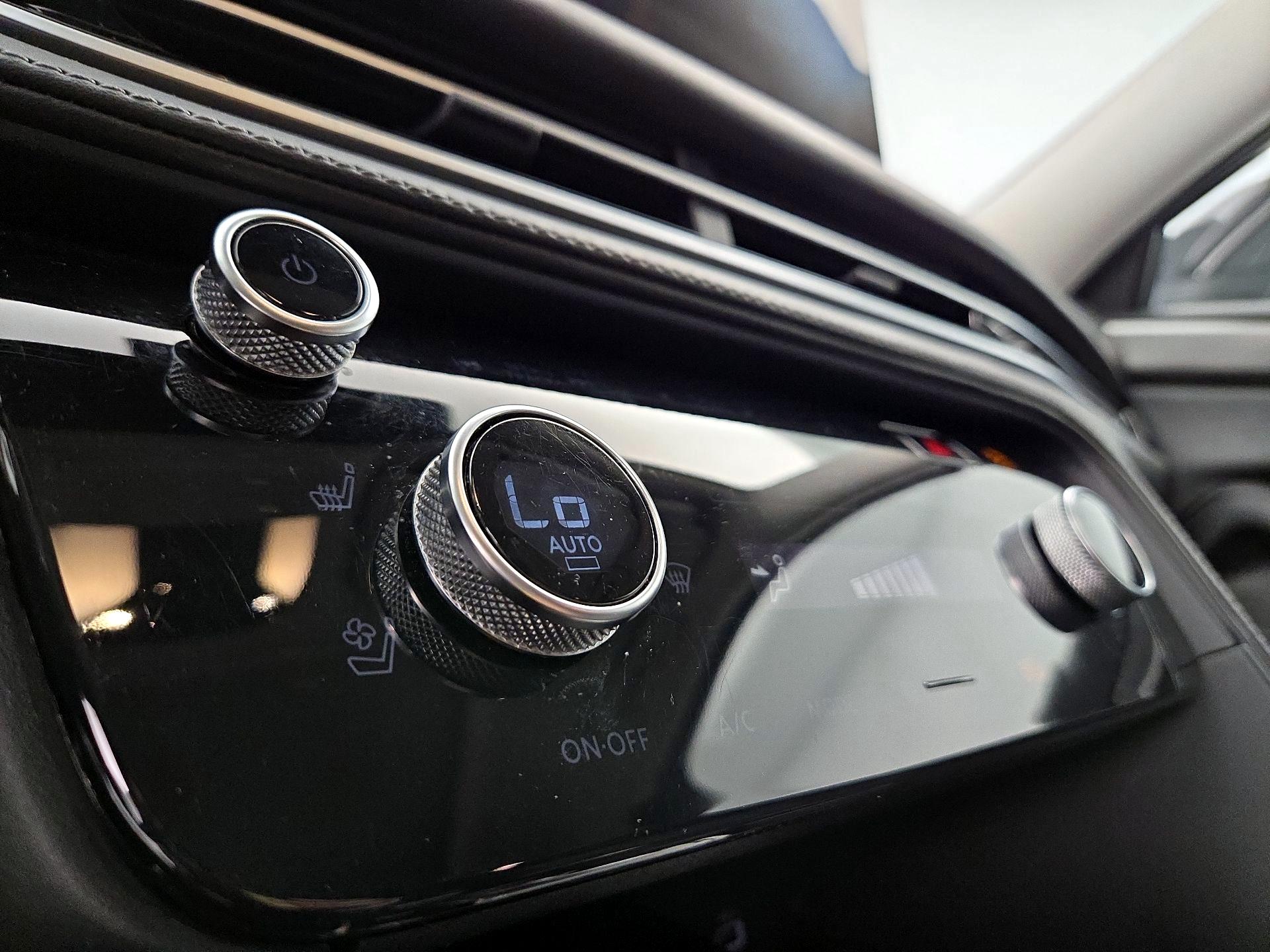 Thumbnail: 2023 INFINITI QX60 - 17