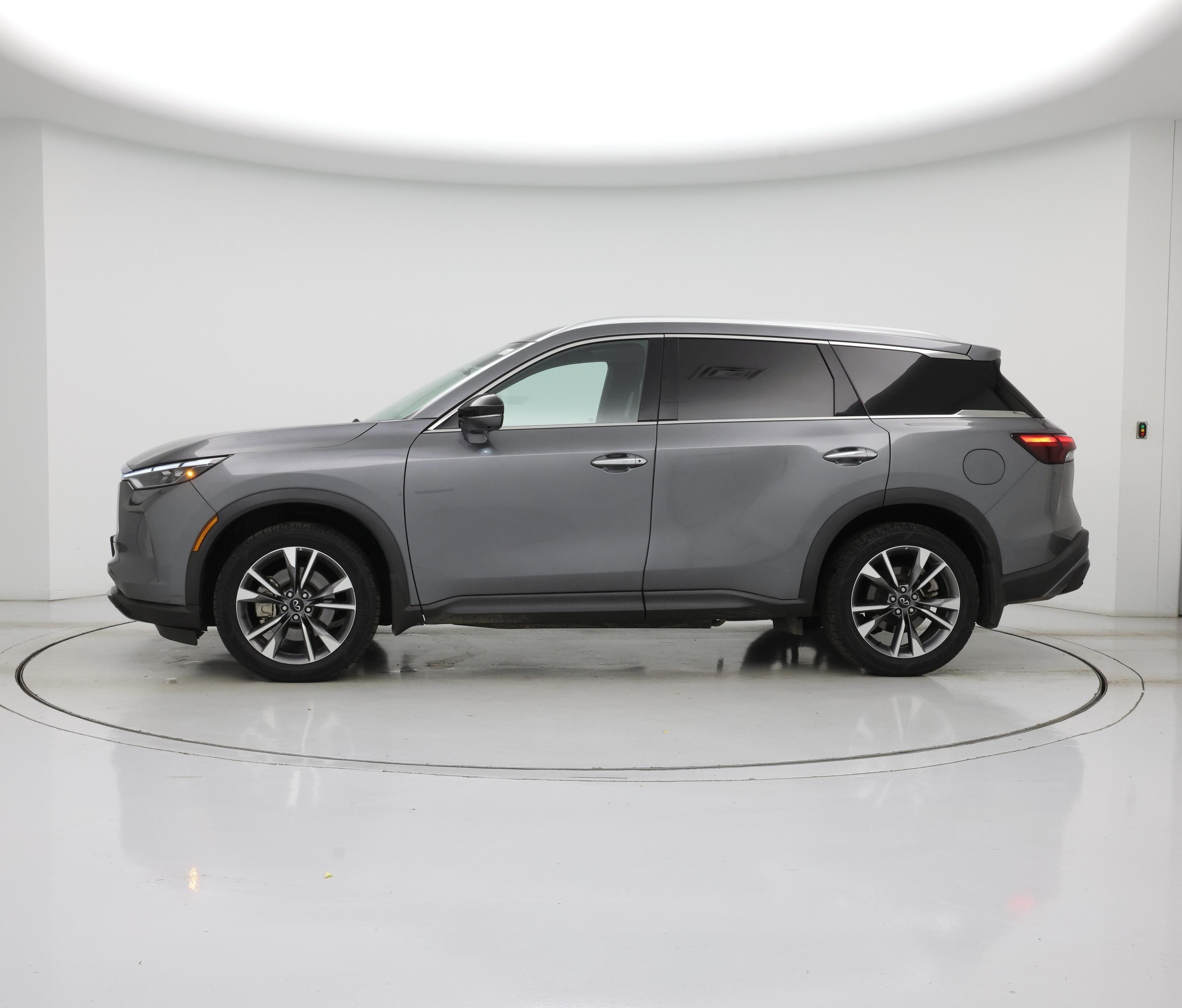 Thumbnail: 2023 INFINITI QX60 - 3