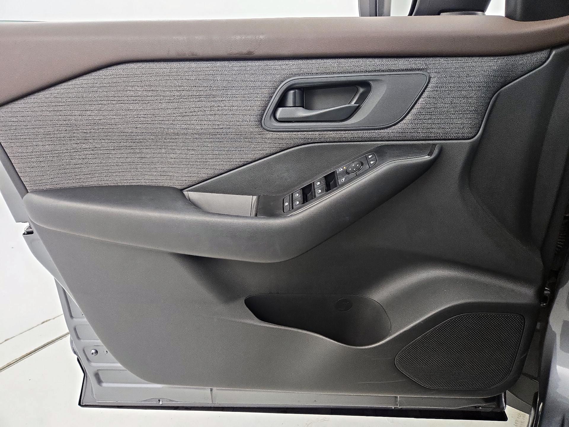 Thumbnail: 2023 Nissan Rogue - 12