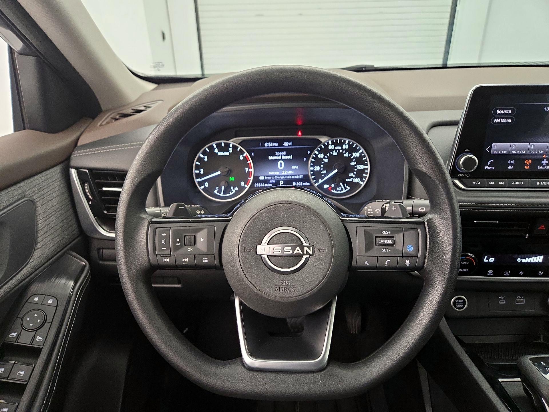 Thumbnail: 2022 Nissan Rogue - 10