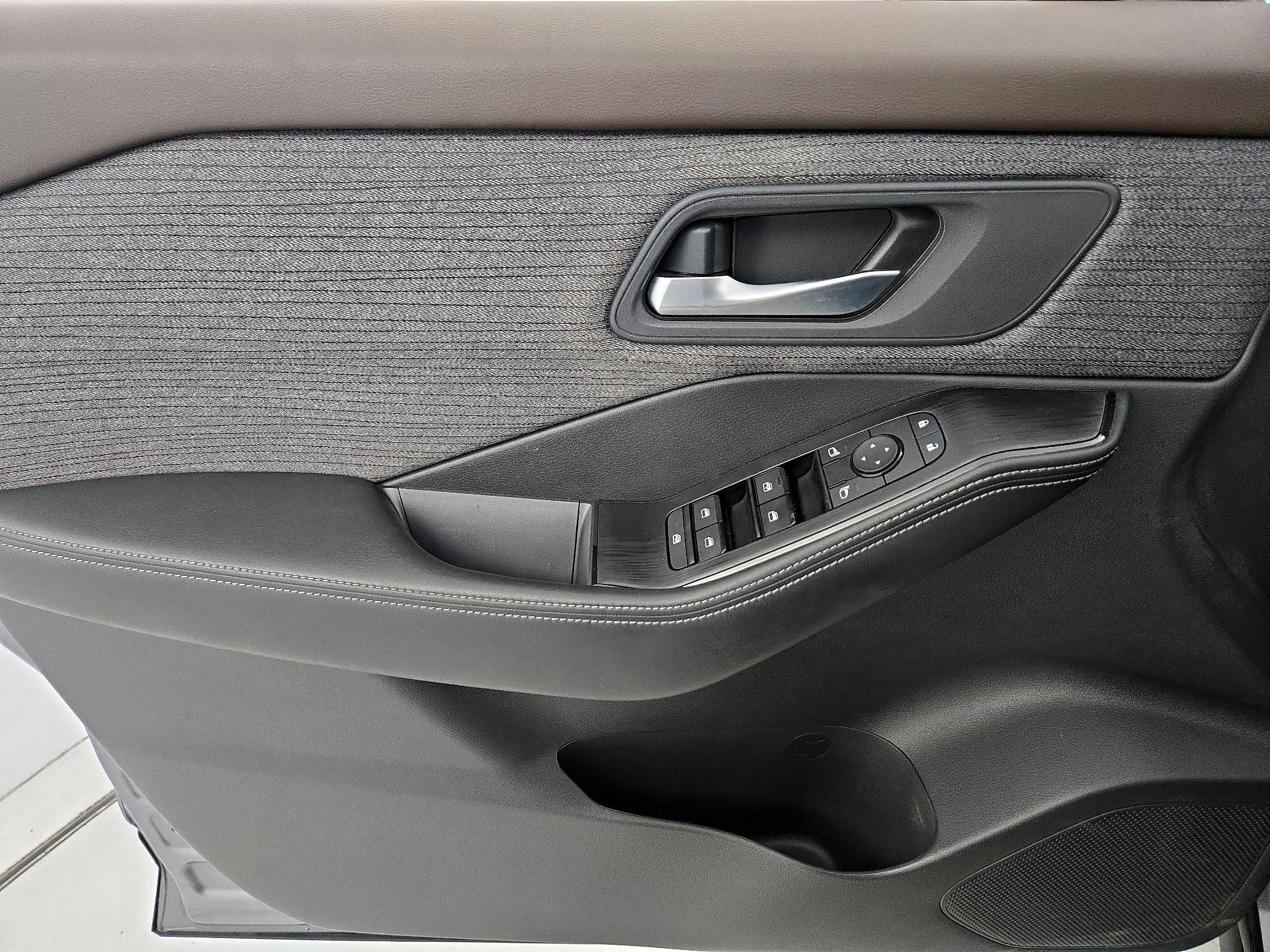 Thumbnail: 2022 Nissan Rogue - 12