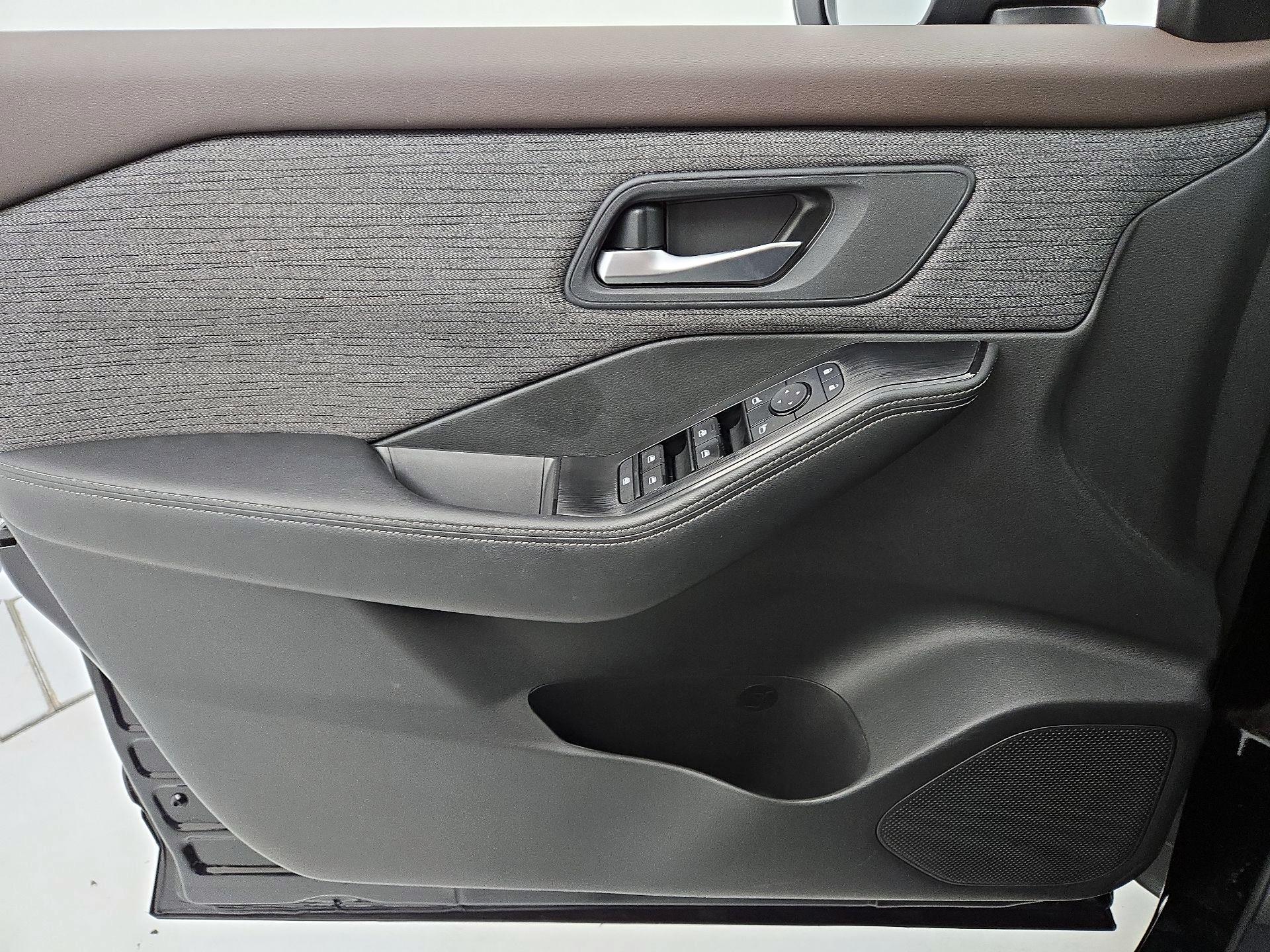 Thumbnail: 2022 Nissan Rogue - 12