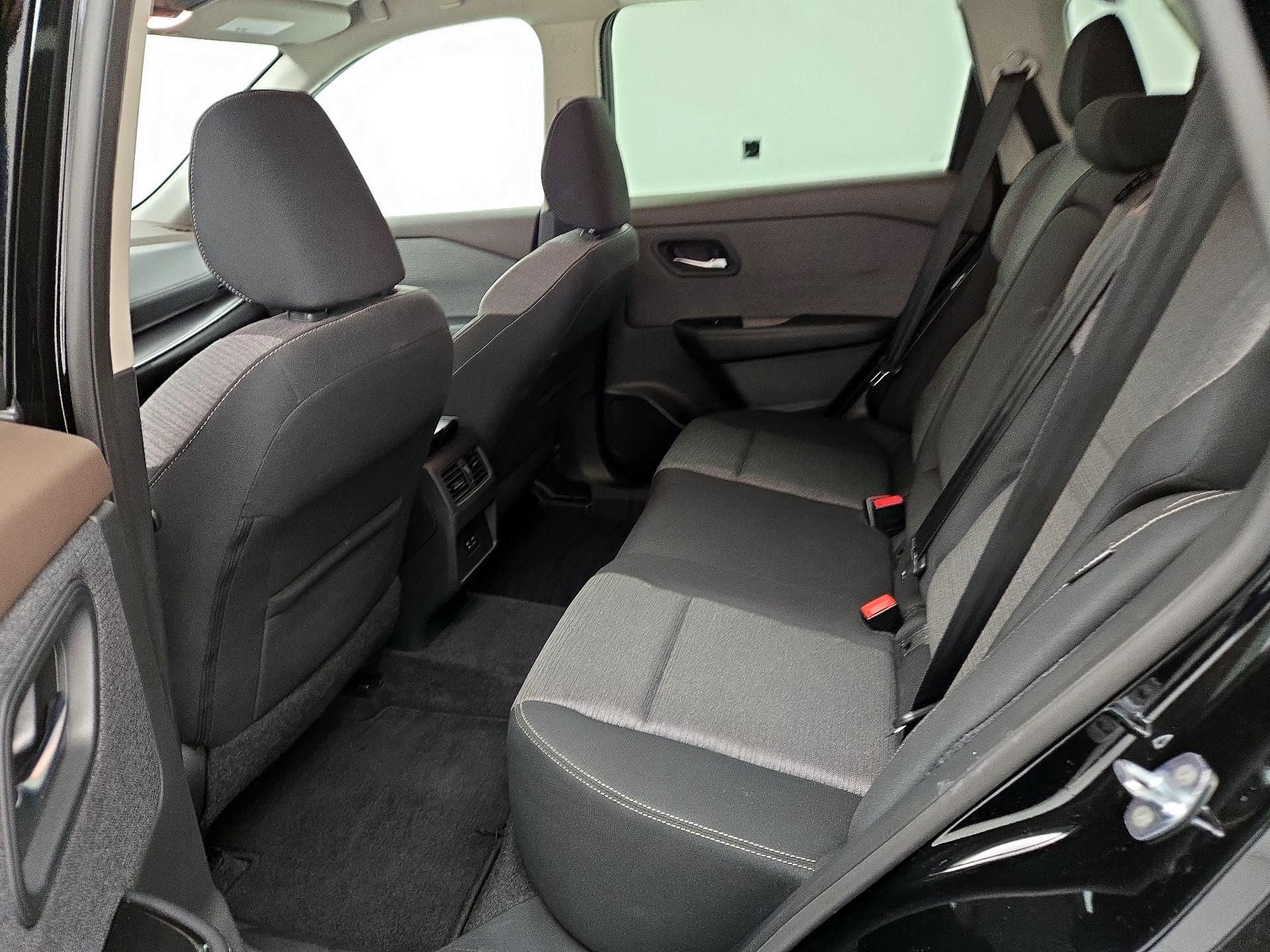 Thumbnail: 2022 Nissan Rogue - 19