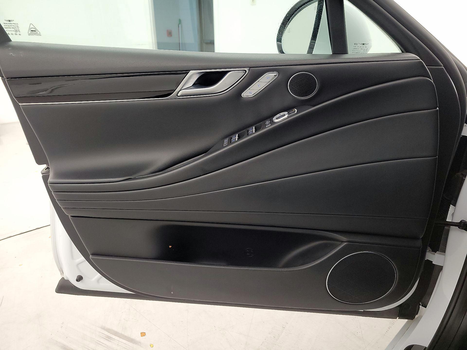 Thumbnail: 2023 Genesis G80 - 12