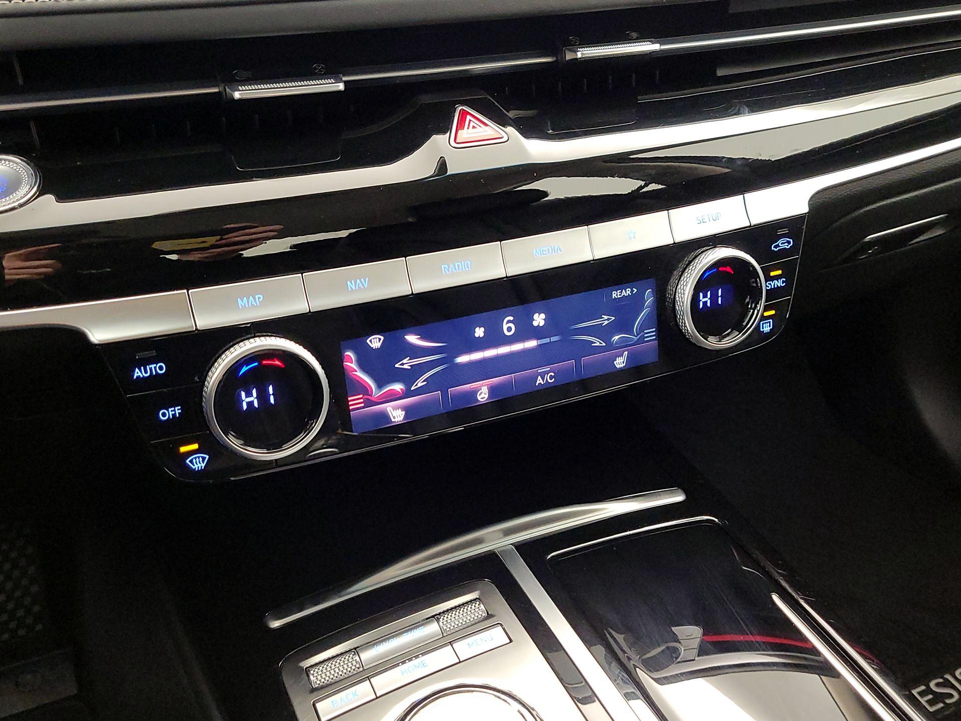 Thumbnail: 2023 Genesis G80 - 17