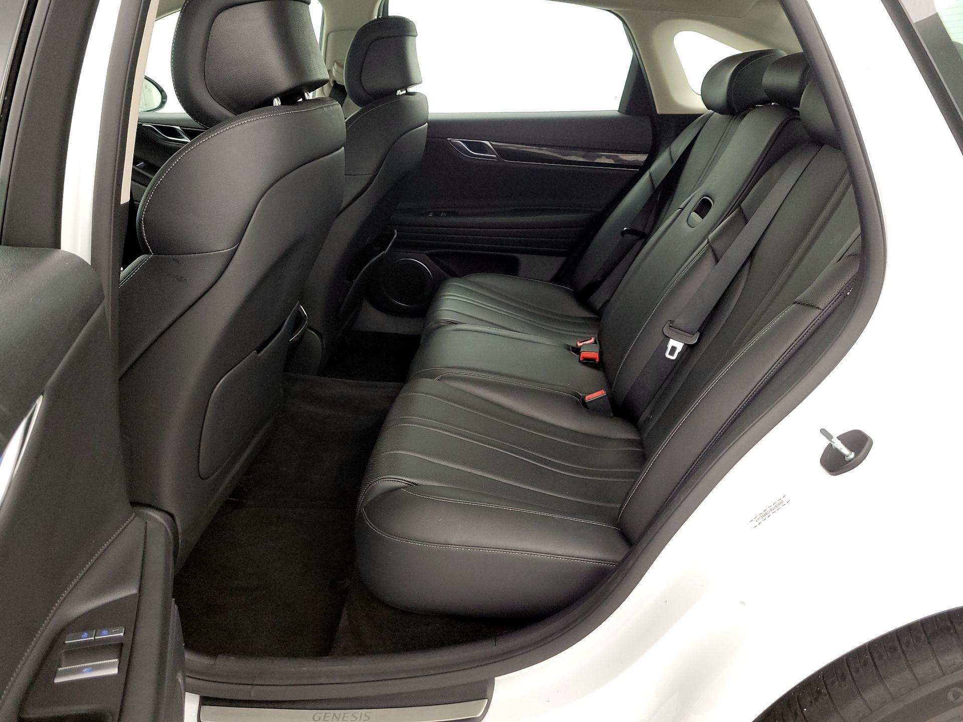 Thumbnail: 2023 Genesis G80 - 20