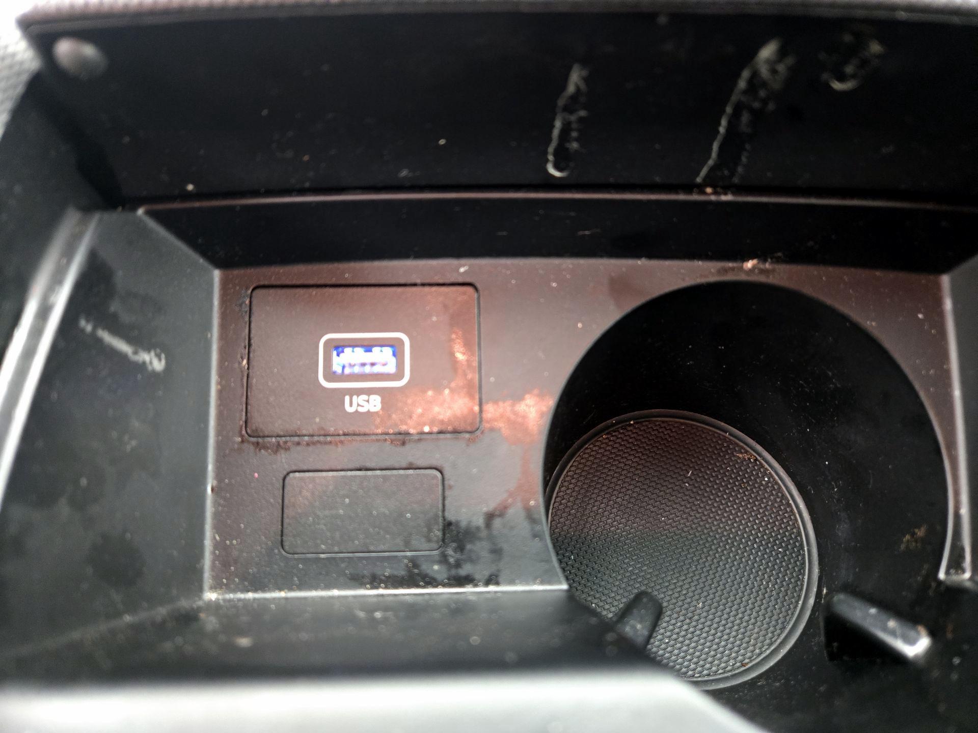 Thumbnail: 2023 Hyundai Santa Fe - 18