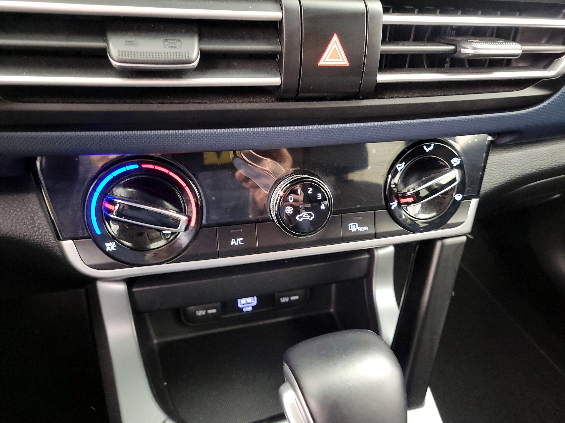 Thumbnail: 2021 Kia Seltos - 16