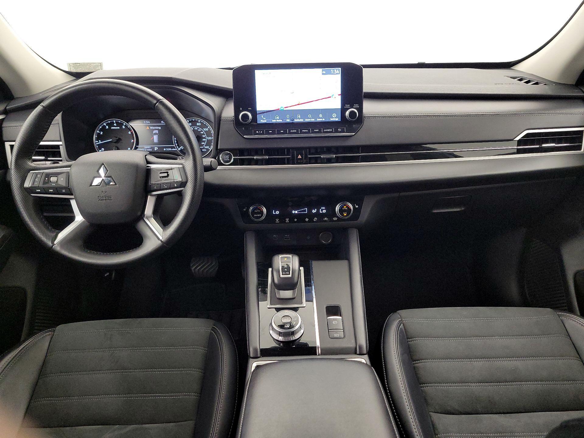 Thumbnail: 2024 Mitsubishi Outlander - 9