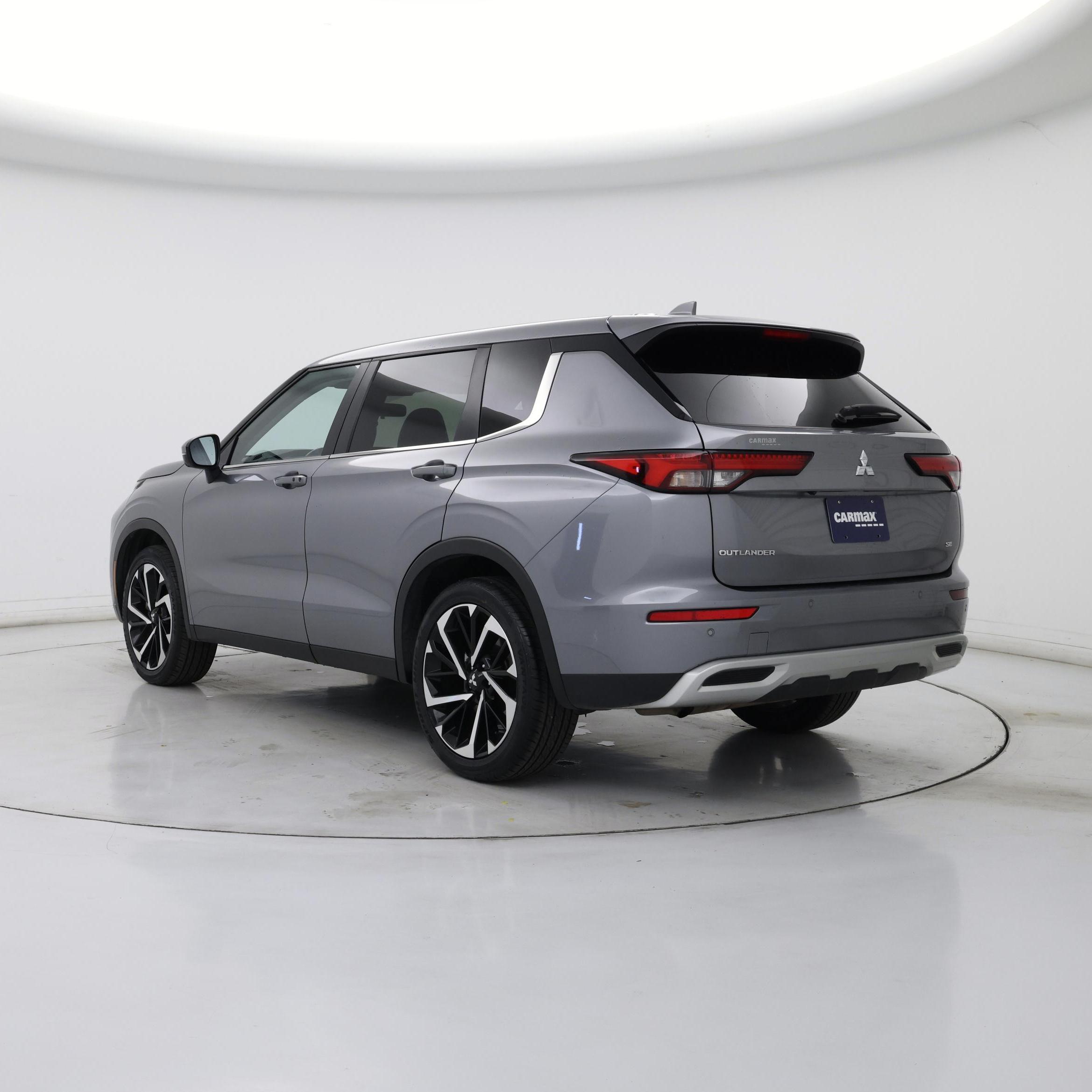 Thumbnail: 2024 Mitsubishi Outlander - 2