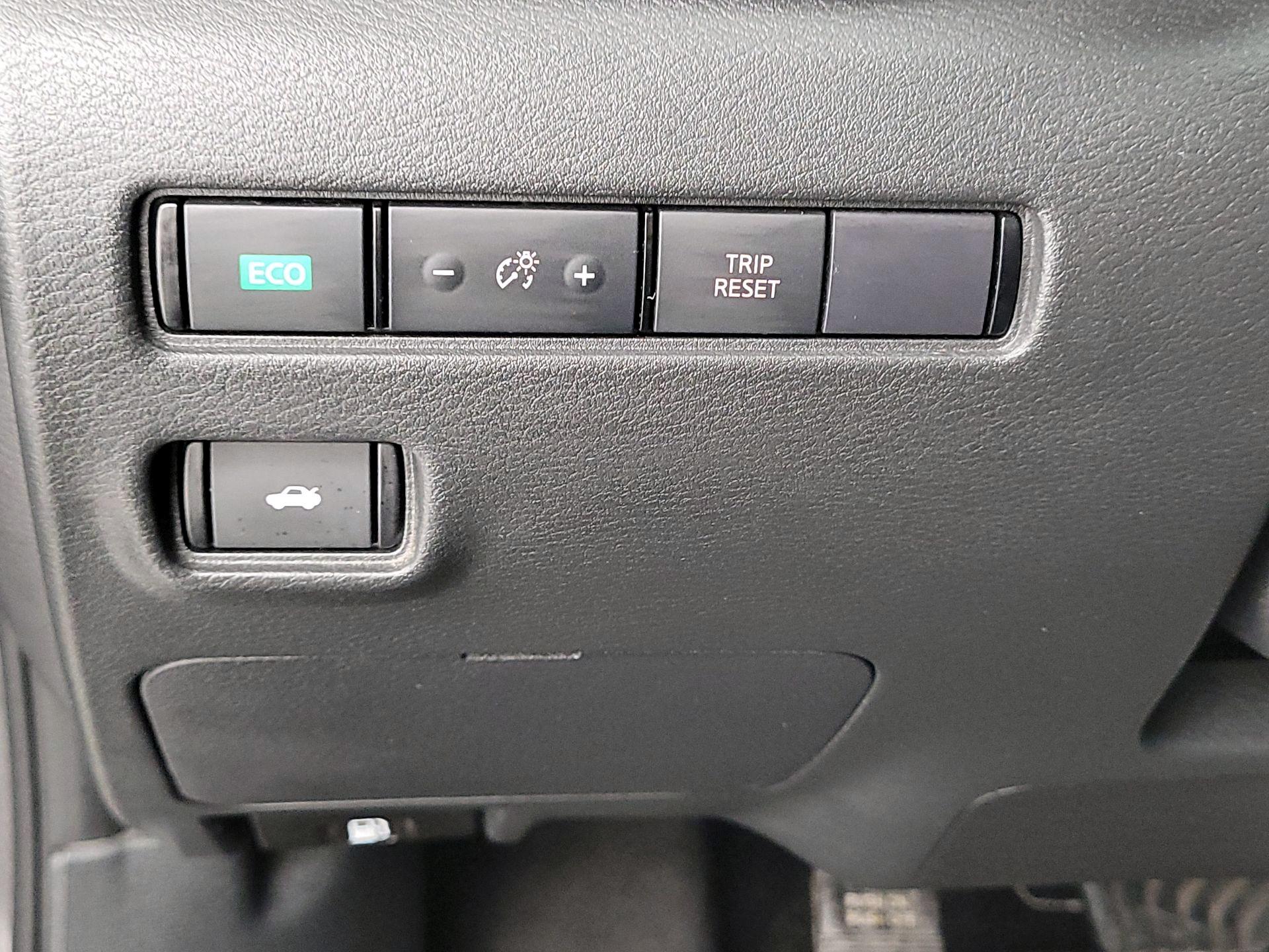 Thumbnail: 2023 Nissan Sentra - 13