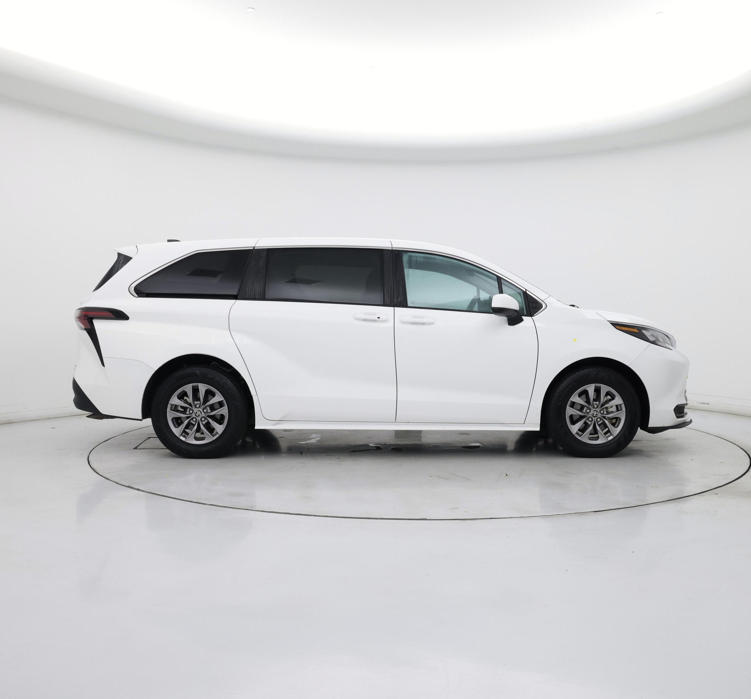 Thumbnail: 2024 Toyota Sienna - 7
