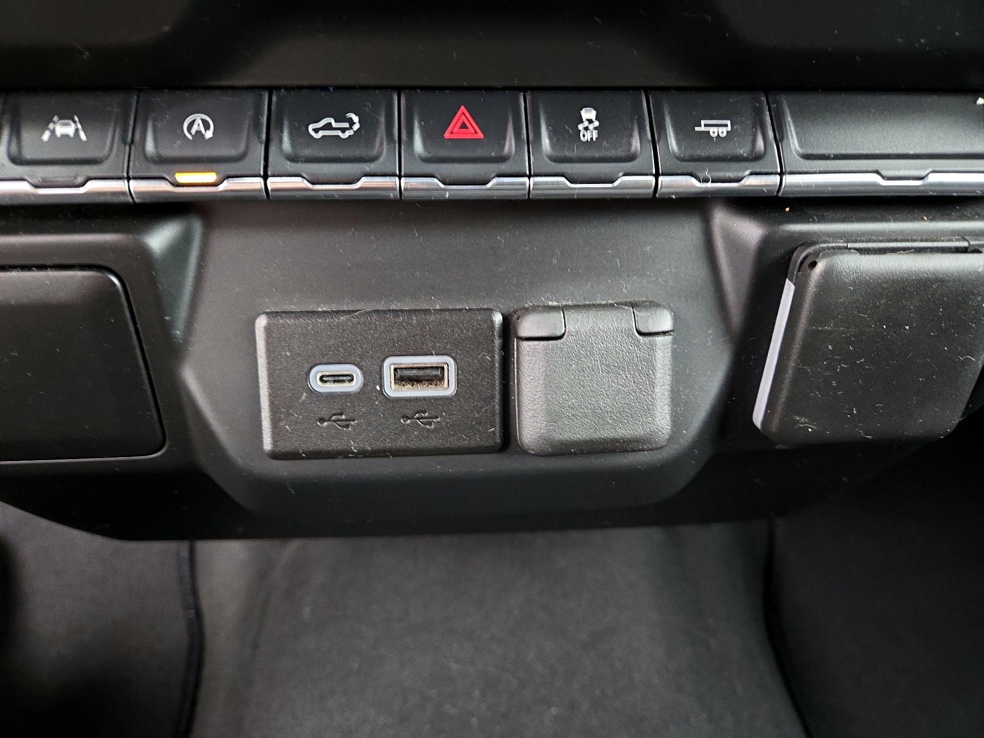 Thumbnail: 2024 Chevrolet Silverado 1500 - 18