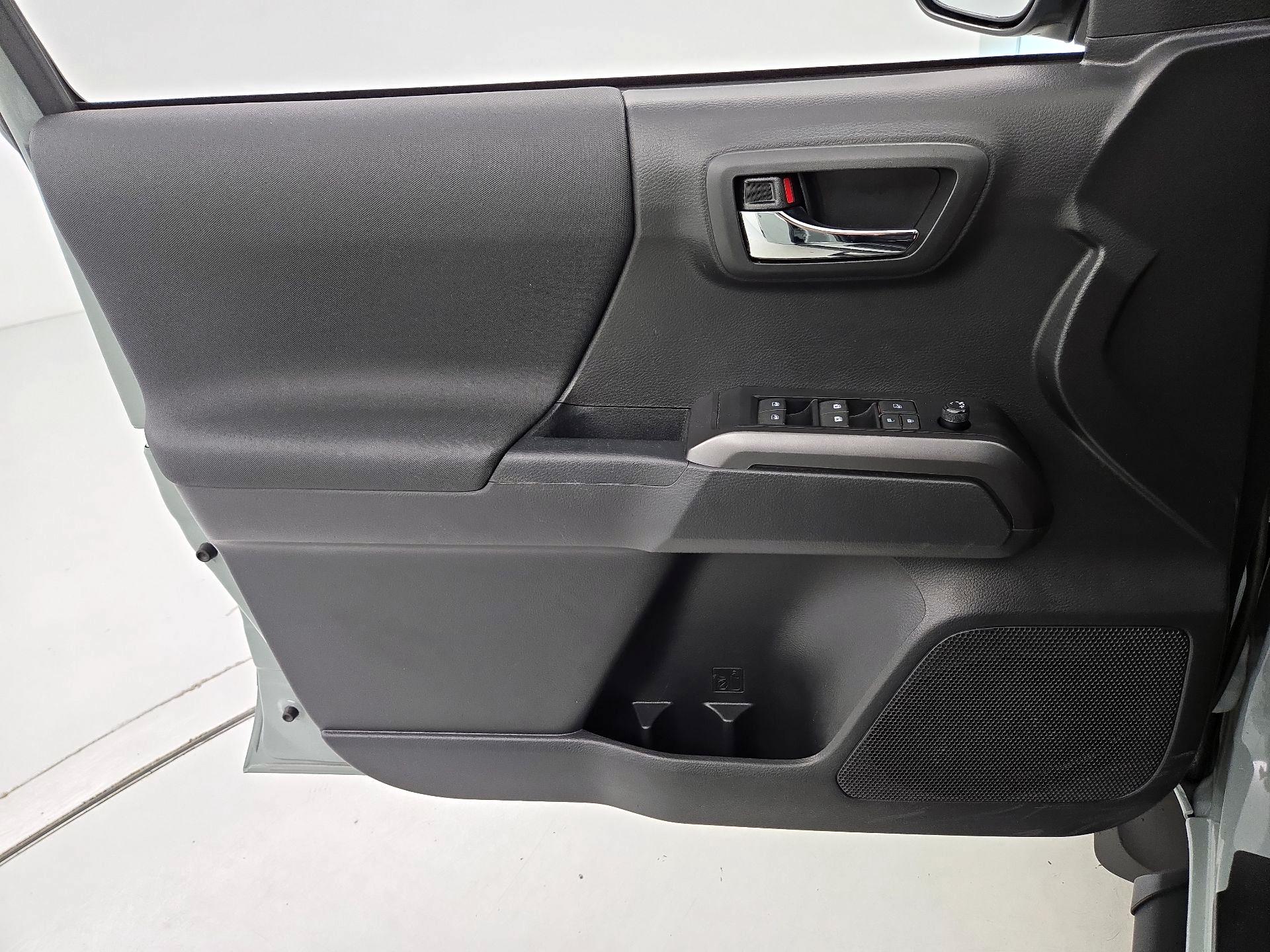 Thumbnail: 2023 Toyota Tacoma - 12