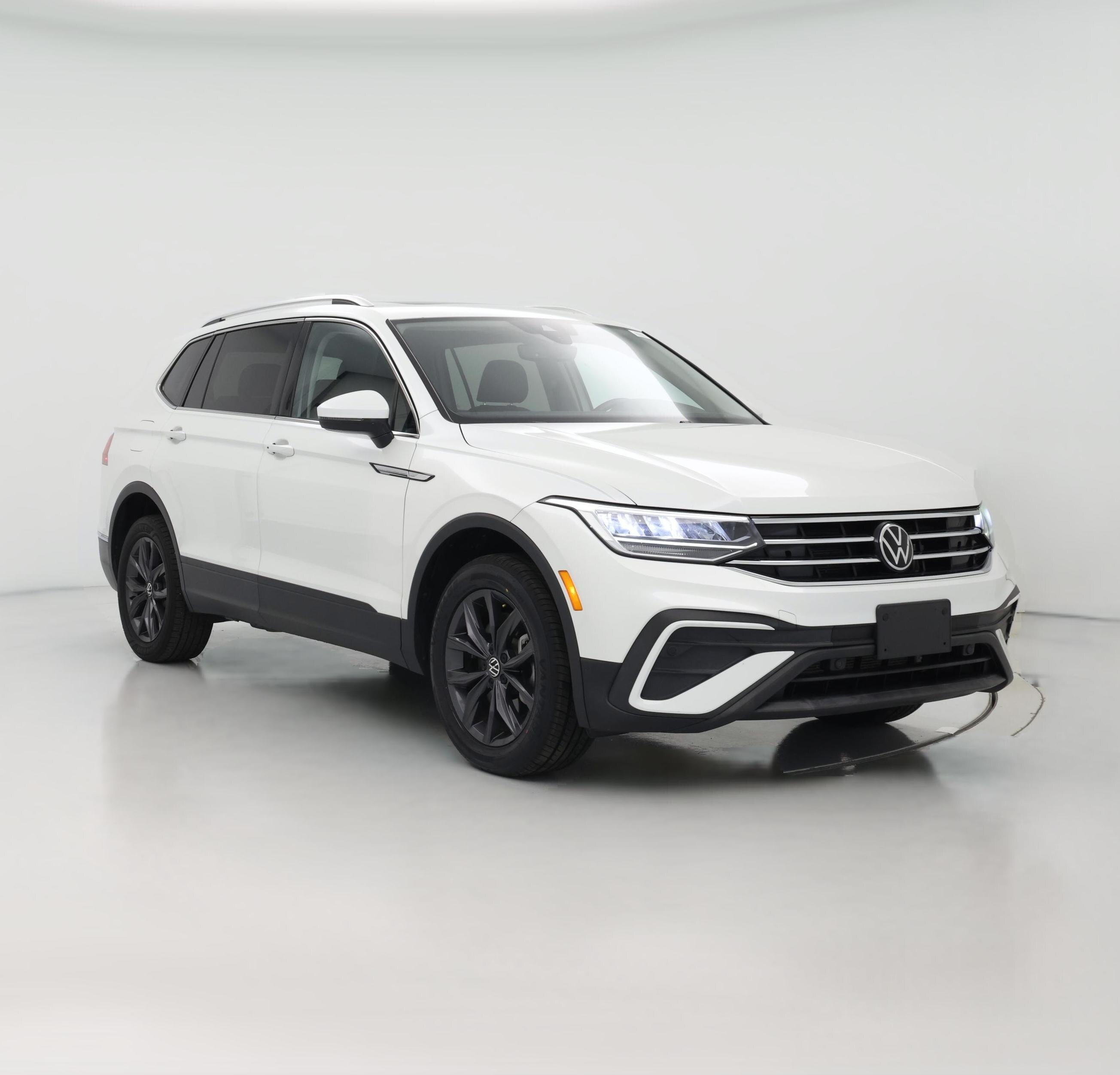 Thumbnail: 2023 Volkswagen Tiguan - 1