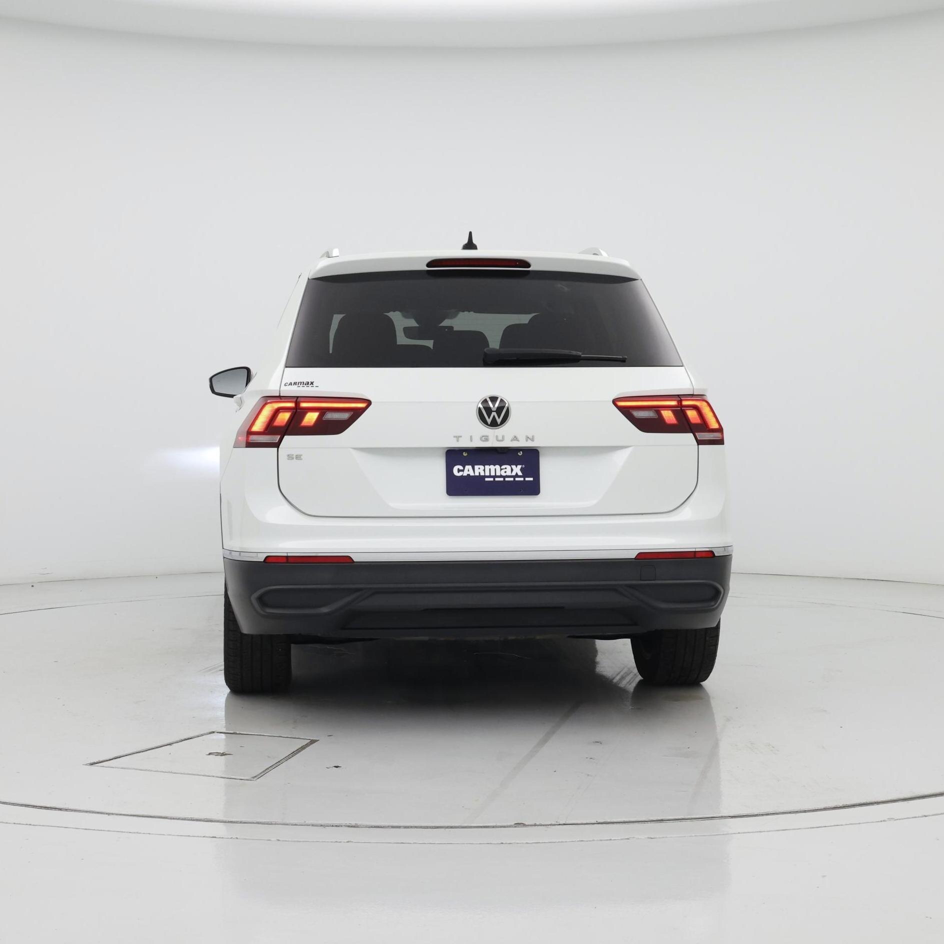 Thumbnail: 2023 Volkswagen Tiguan - 6