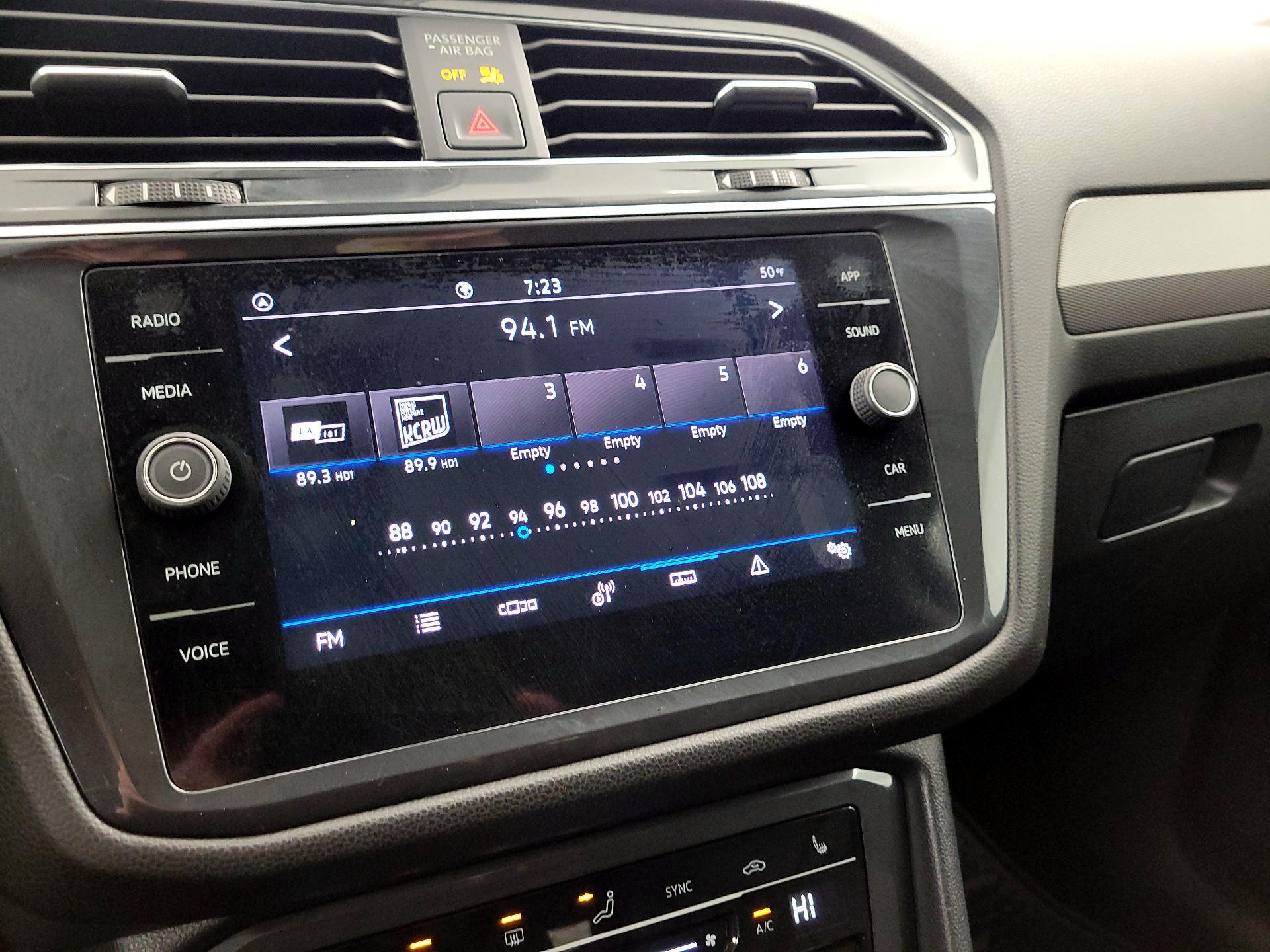 Thumbnail: 2022 Volkswagen Tiguan - 15