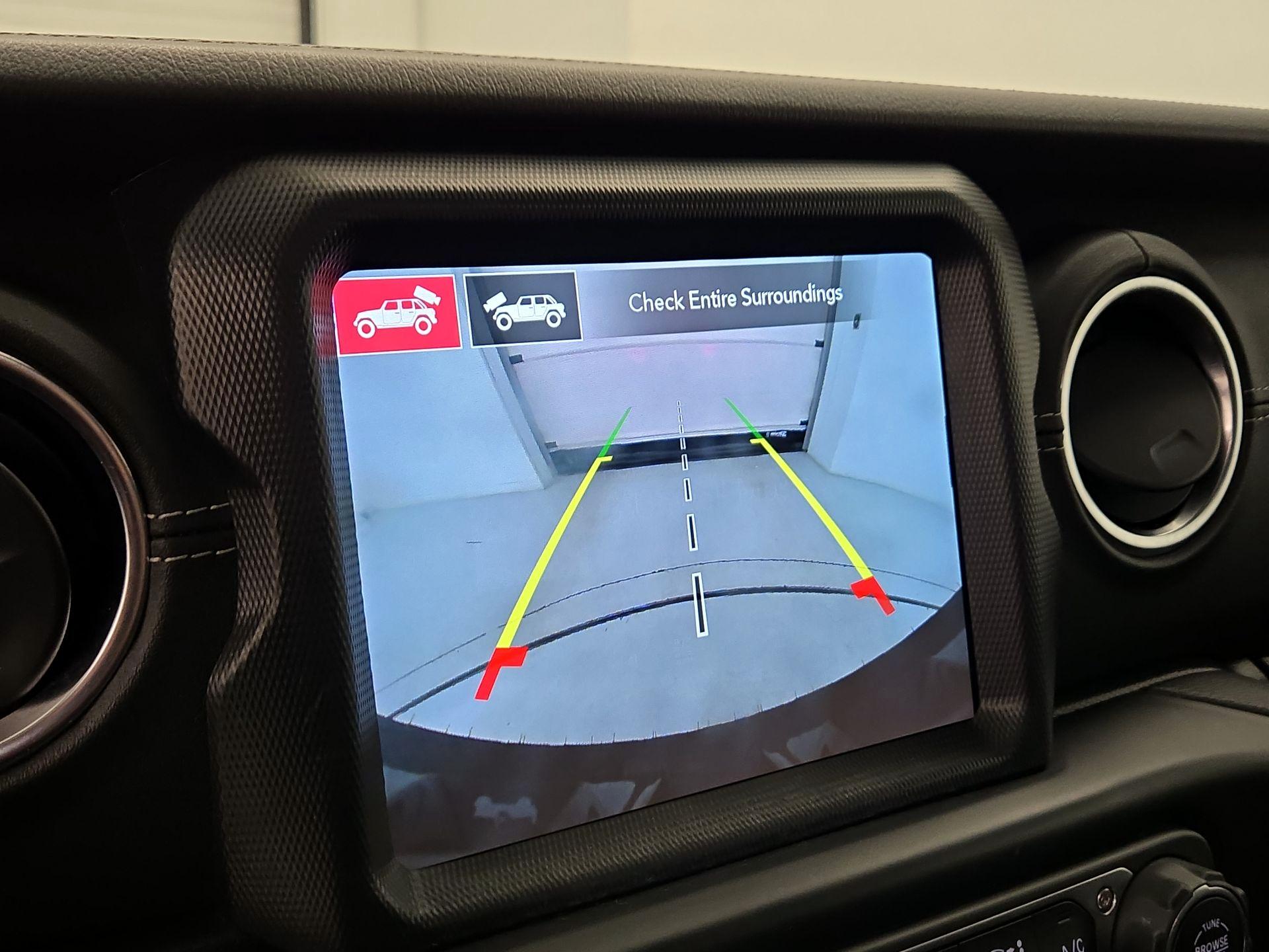 Thumbnail: 2021 Jeep Wrangler - 15