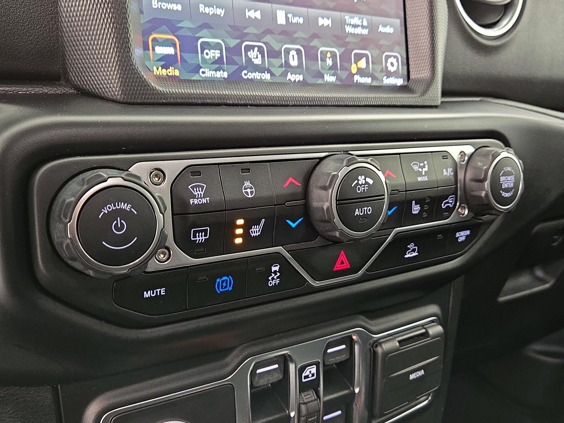 Thumbnail: 2021 Jeep Wrangler - 17