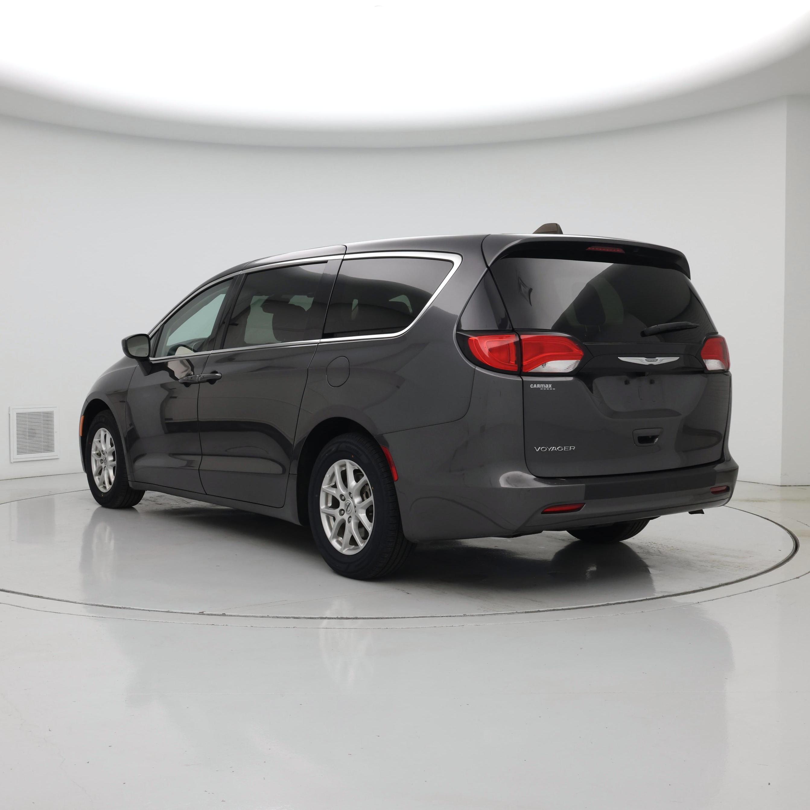 Thumbnail: 2023 Chrysler Voyager - 2