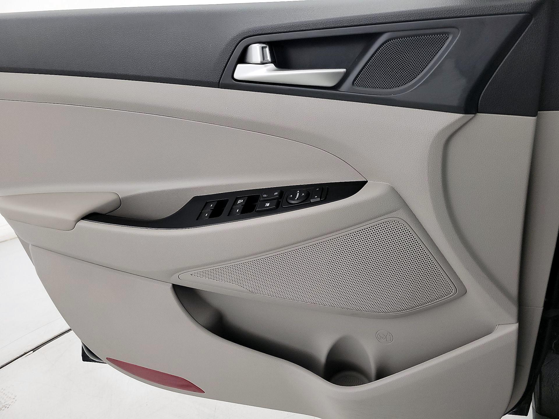 Thumbnail: 2020 Hyundai Tucson - 12